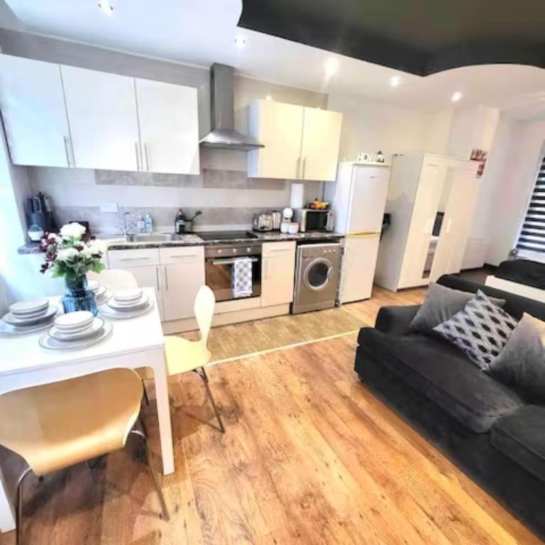 Fitzrovia Retreat Near Iconic Attractions! Apartment