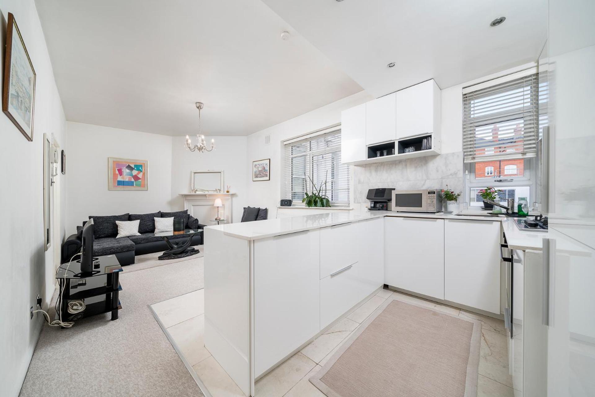 Modern & Elegant Chelsea Apartment, Prime Location, Near Harrods, Knightsbridge & Imperial College Apartment *