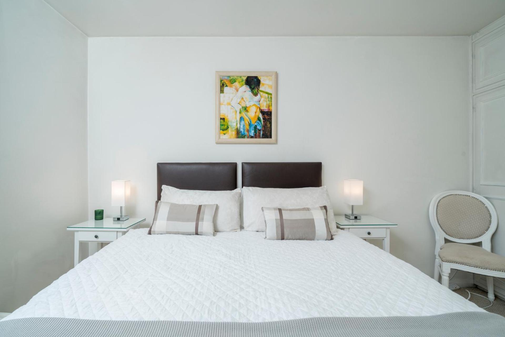 Modern & Elegant Chelsea Apartment, Prime Location, Near Harrods, Knightsbridge & Imperial College Apartment London