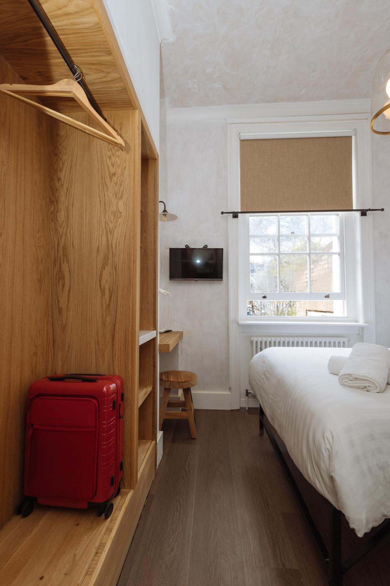 Hotel Central Hotel 2*