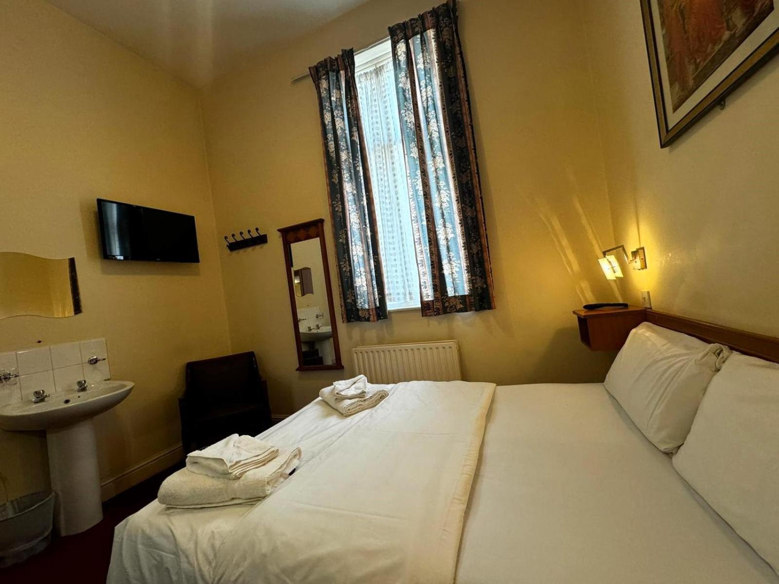Inn Bridge Park 3*