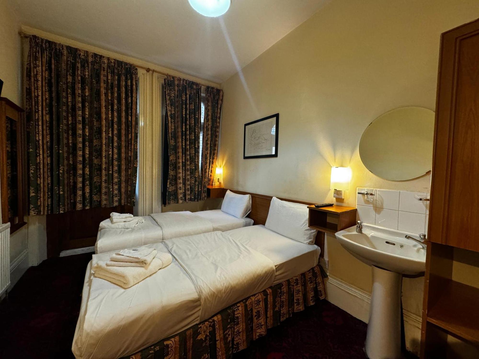 Bridge Park Inn 3*
