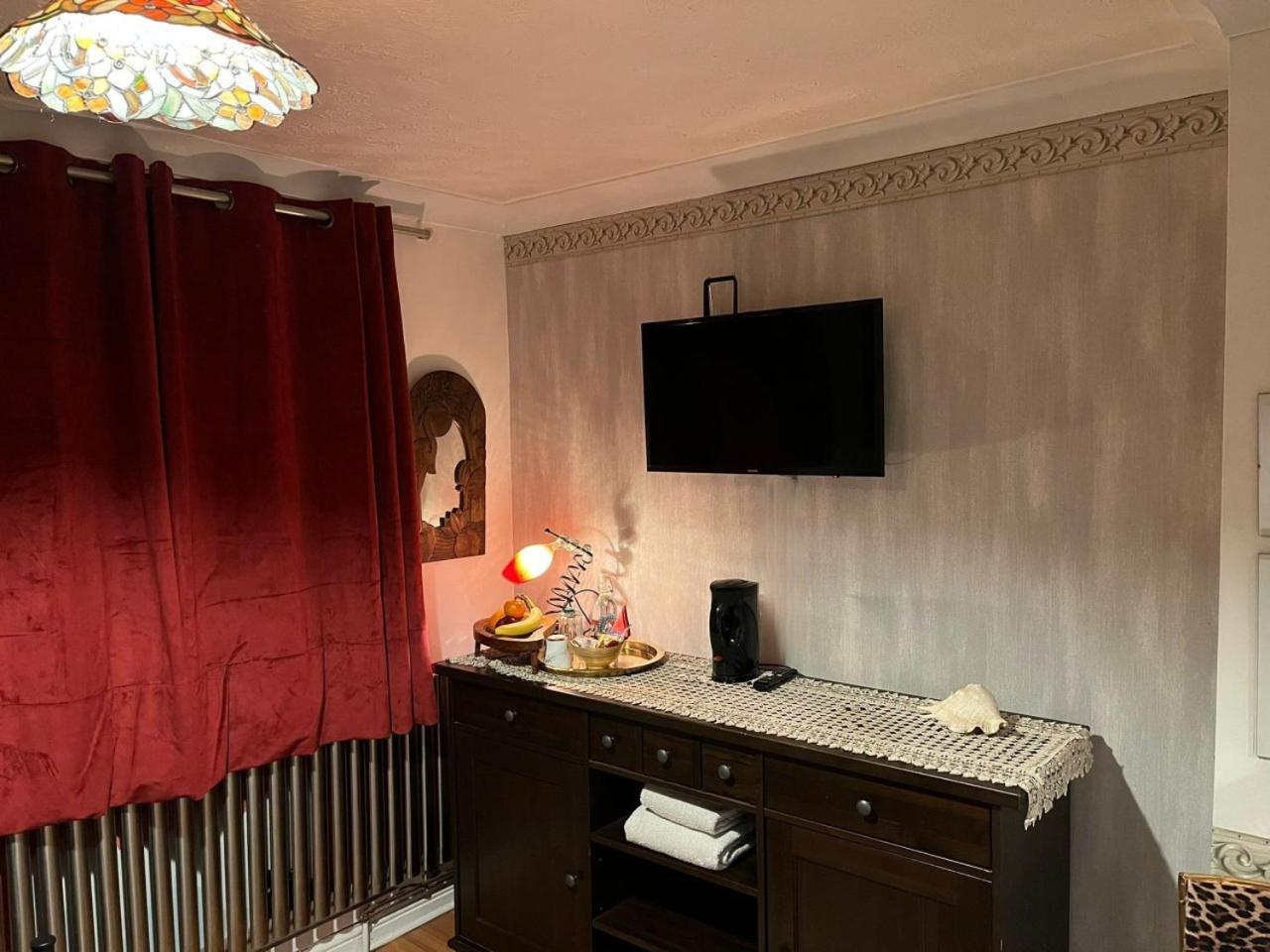 Privat overnatting Lovely Double Bedroom In Rotherhithe London