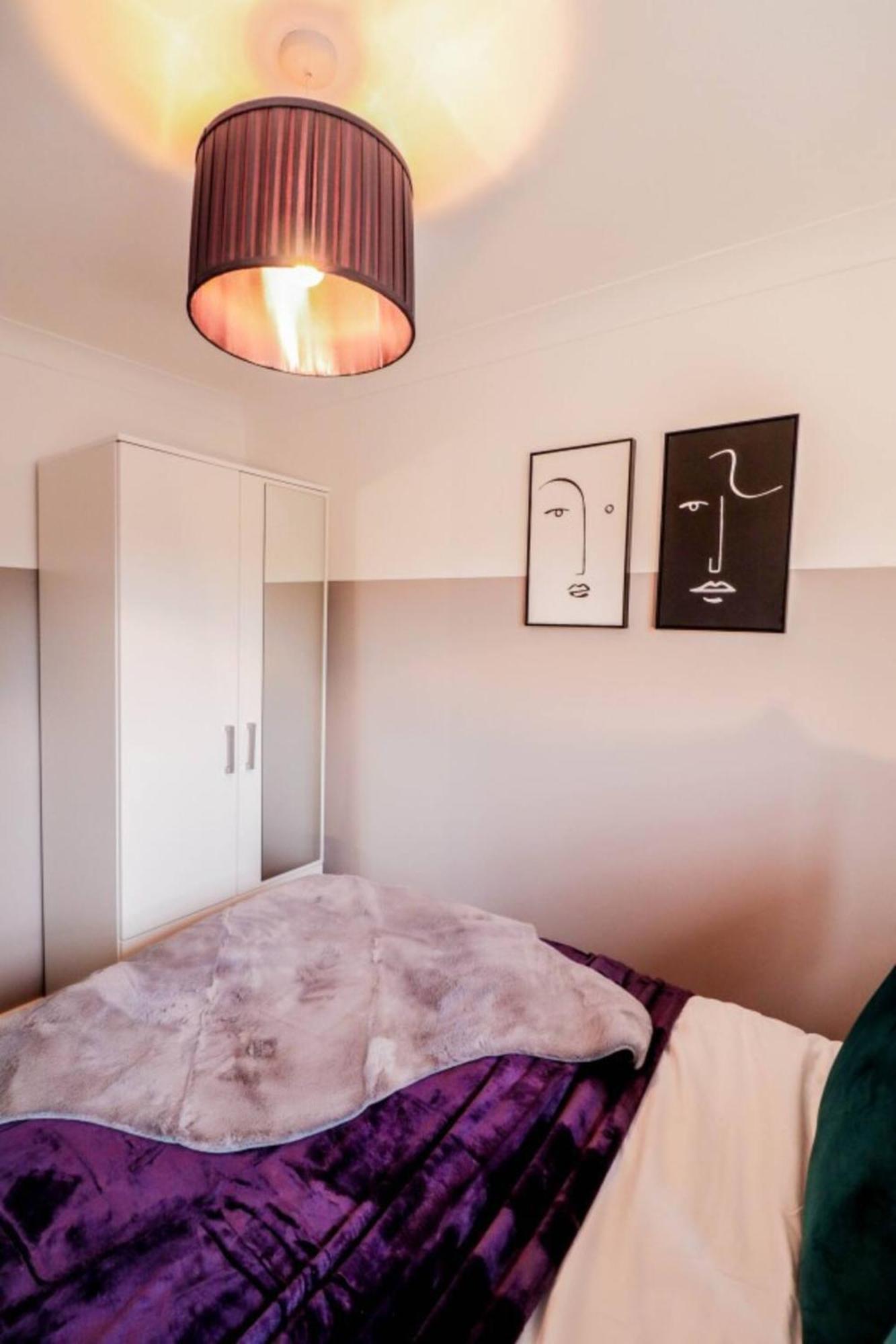 Modern 2br Flat In Bentley House Apartment