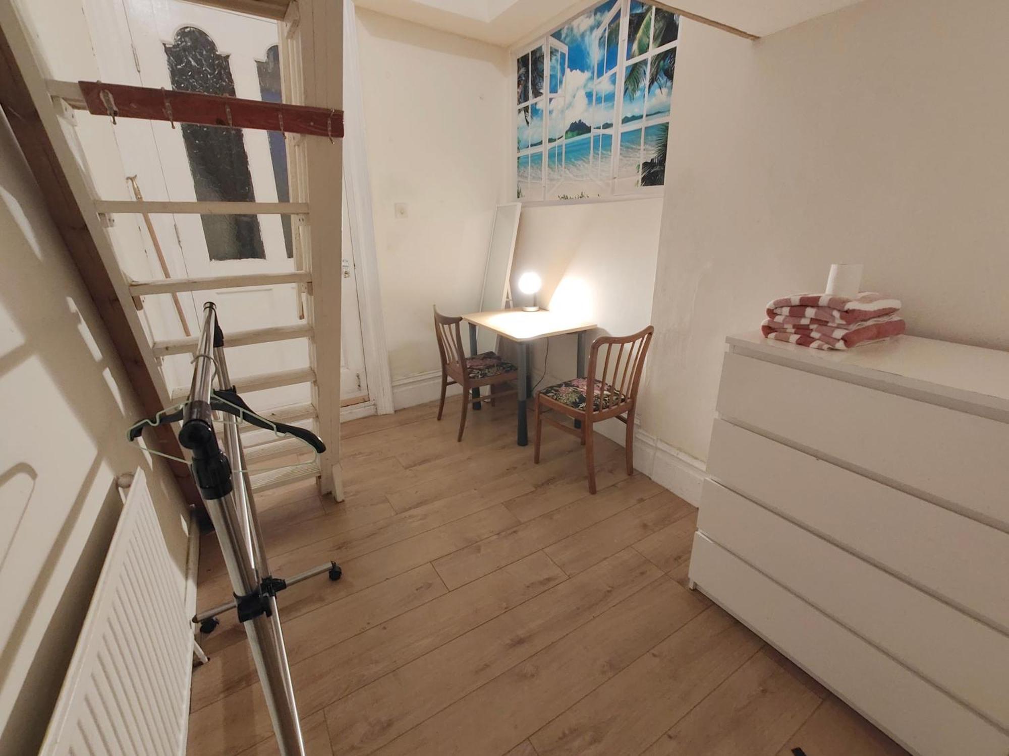 Large House In London's Trendiest Area Privatunterkunft London