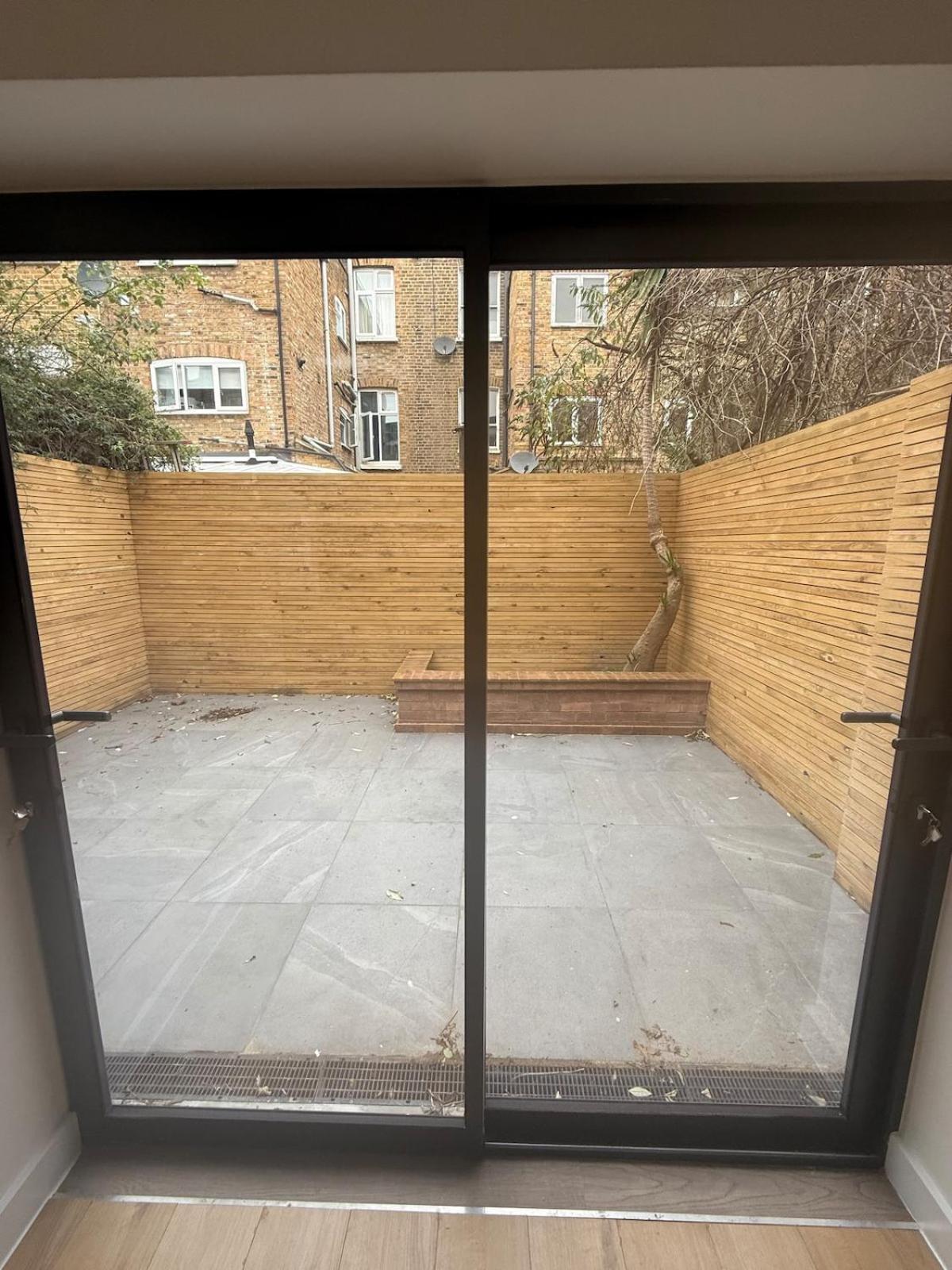 Beautiful 2 Bed With En Suite, Near Tube And Stamford Bridge