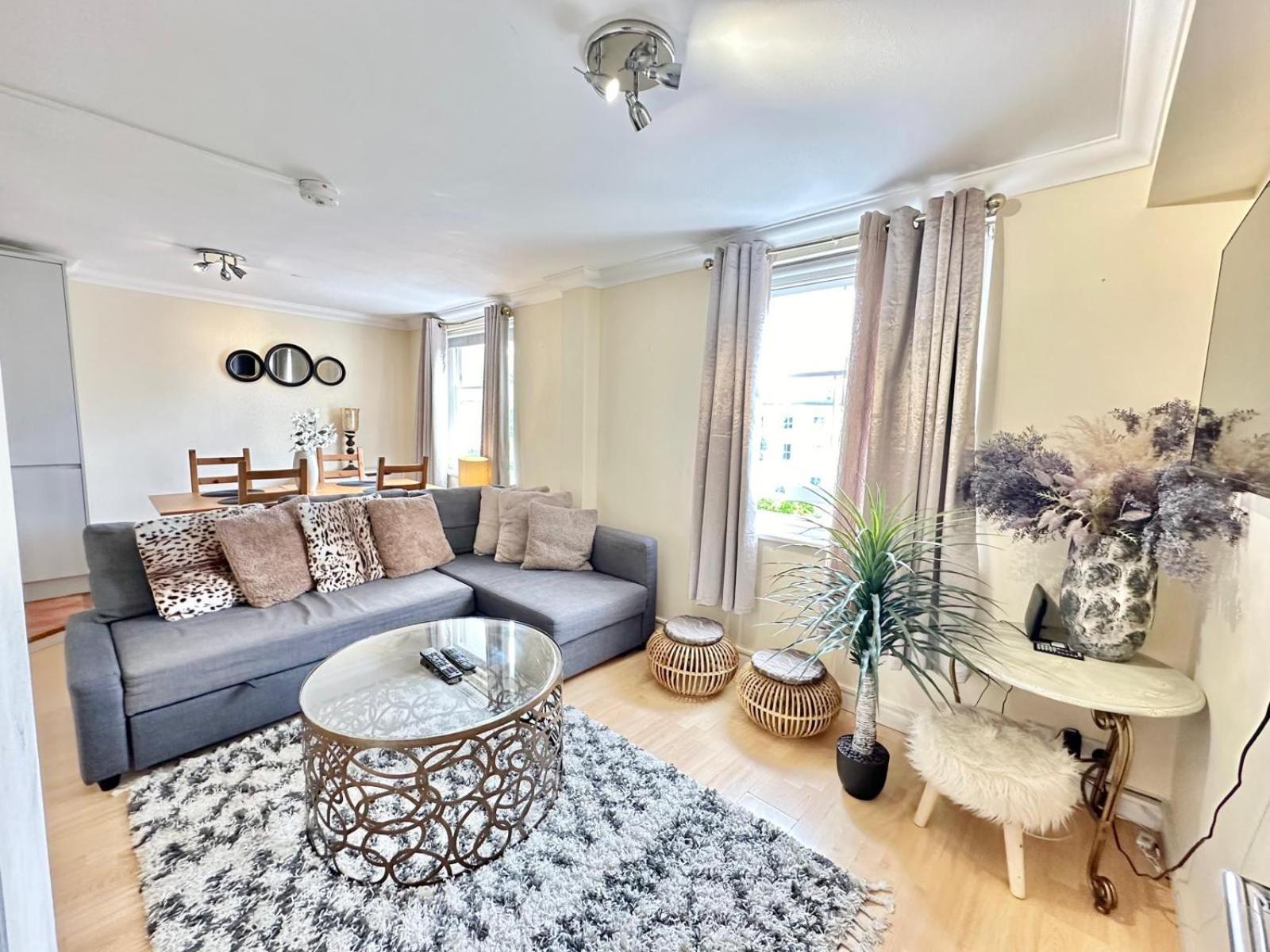 Apartment Beautiful Family Near London