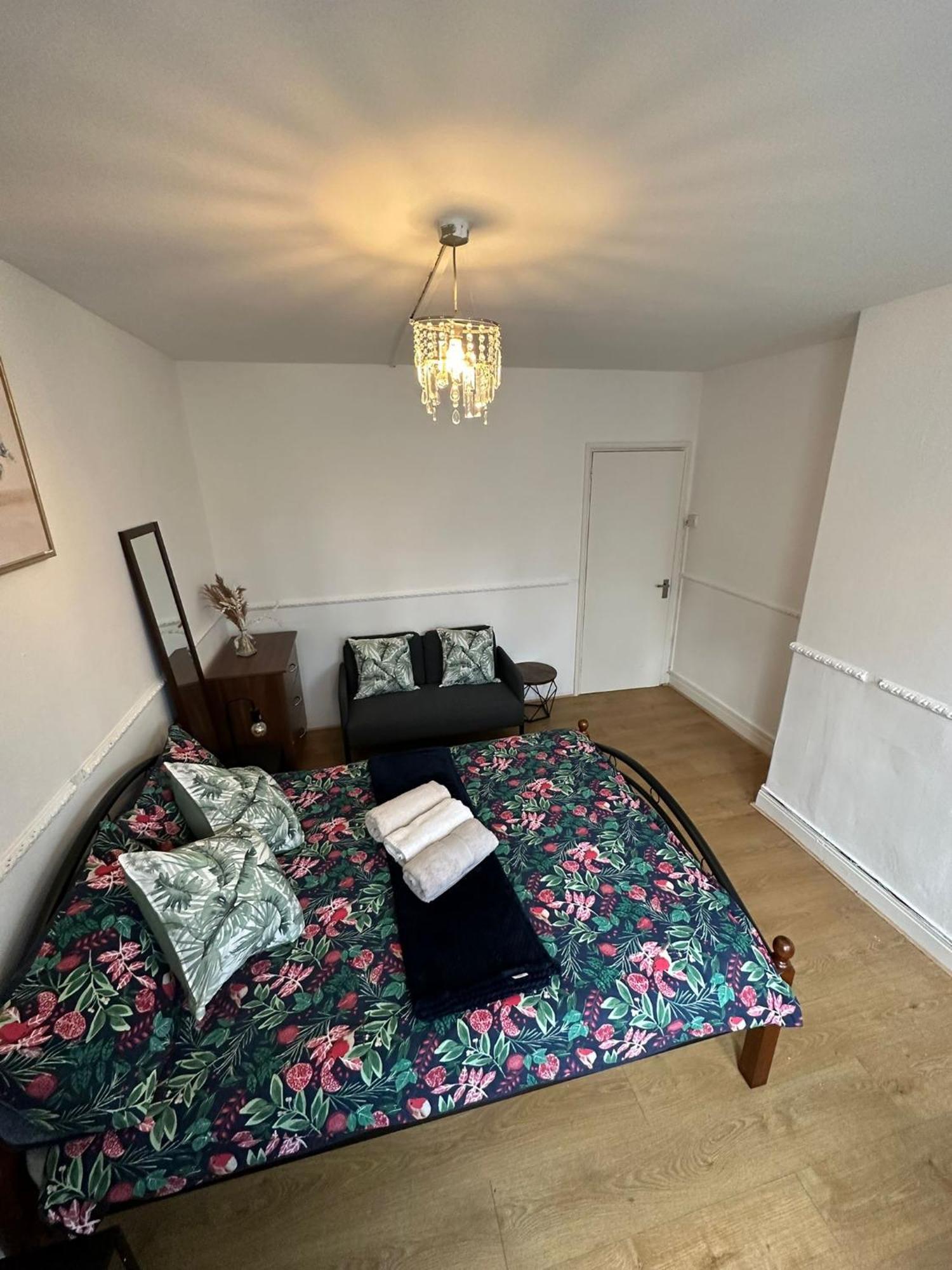 Apartment Lovely Spacious 2 Bedroom Flat In Bethnal Green, 3mins Away From Station *