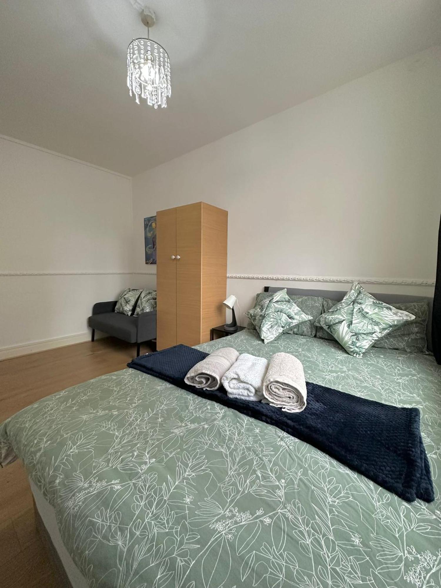 Apartment Lovely Spacious 2 Bedroom Flat In Bethnal Green, 3mins Away From Station *