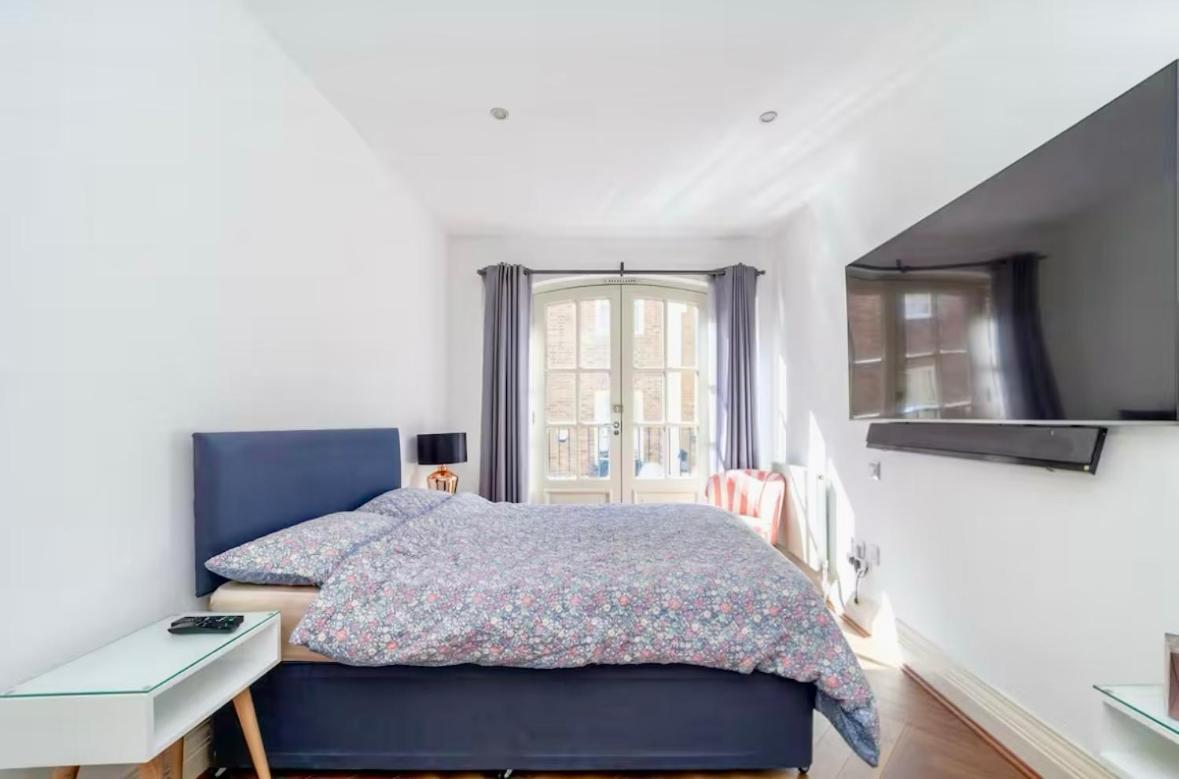 Homestay Luxury 2 Bedroom House Near Mayfair - Prime Location *