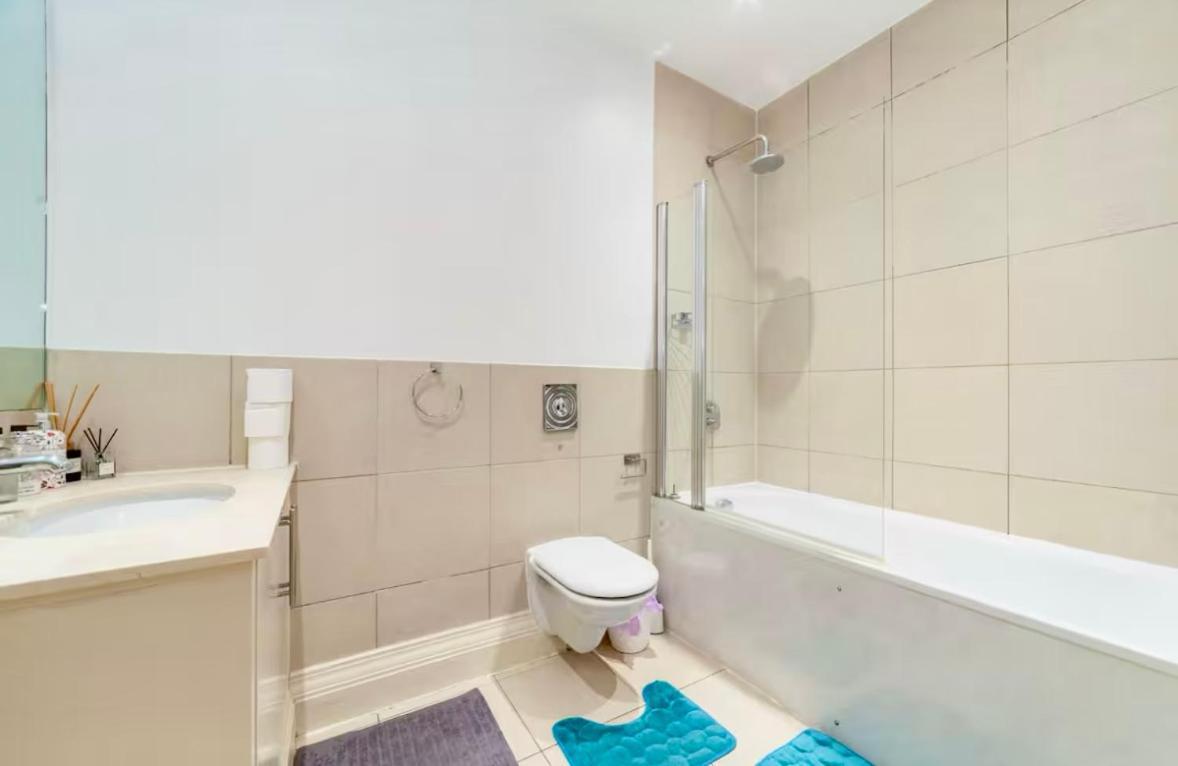 Homestay Luxury 2 Bedroom House Near Mayfair - Prime Location *