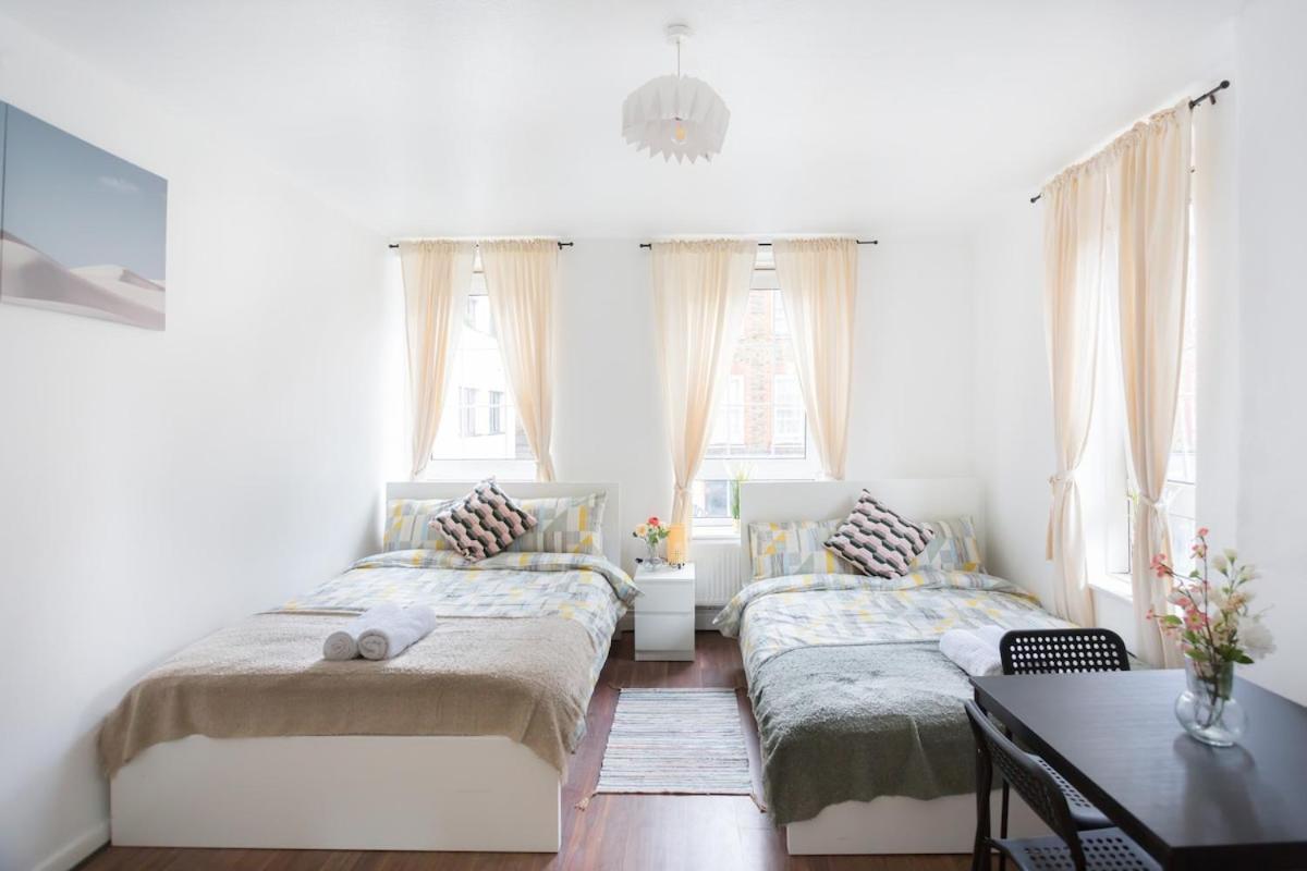 Shoreditch Near Tower Bridge * London