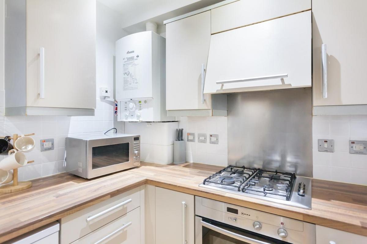 Cozy 2 Bedroom Near Tower Bridge Apartment
