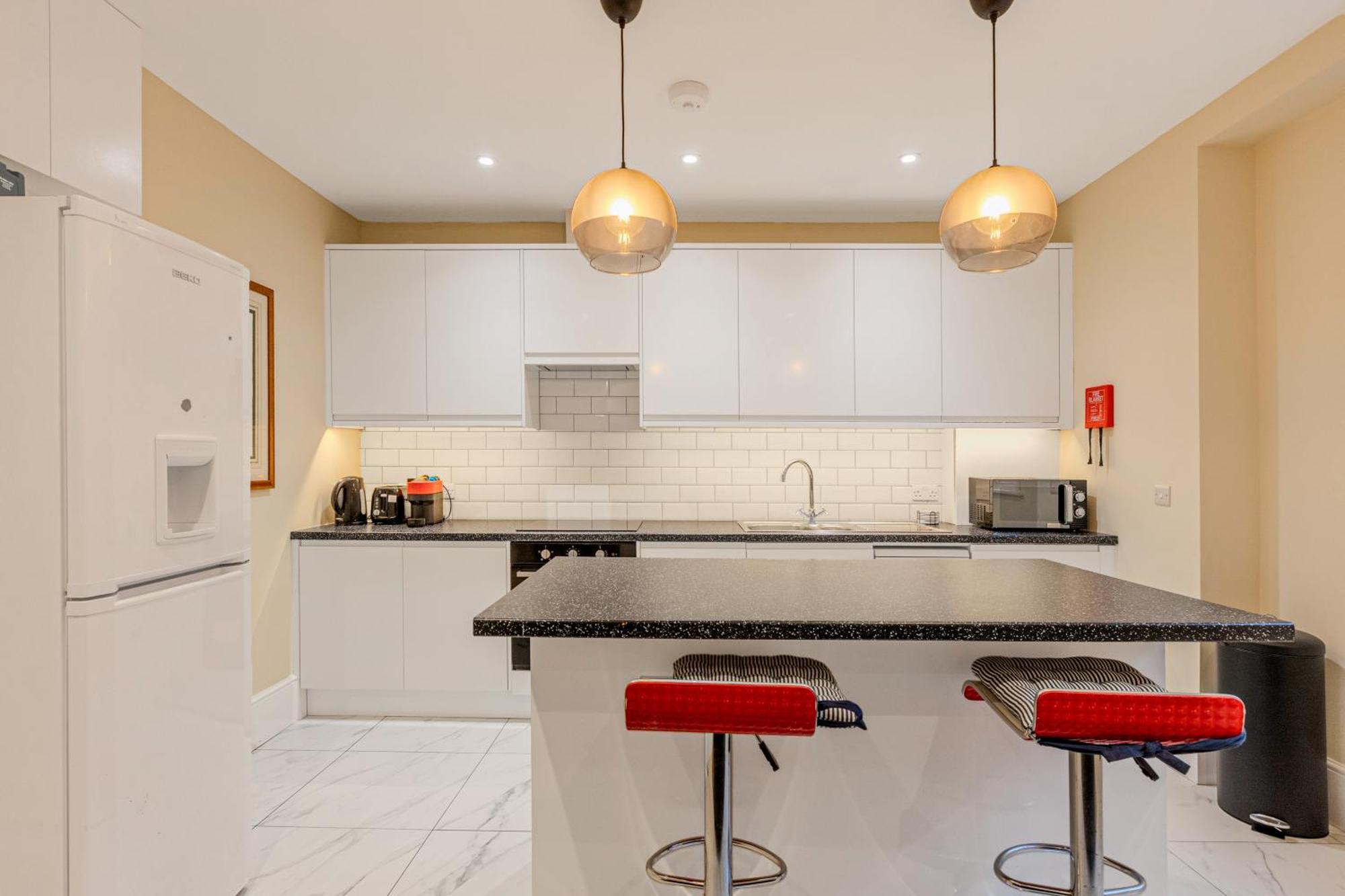 Apartment Charming 2br Flat W Garden, 10min Clapham South St *