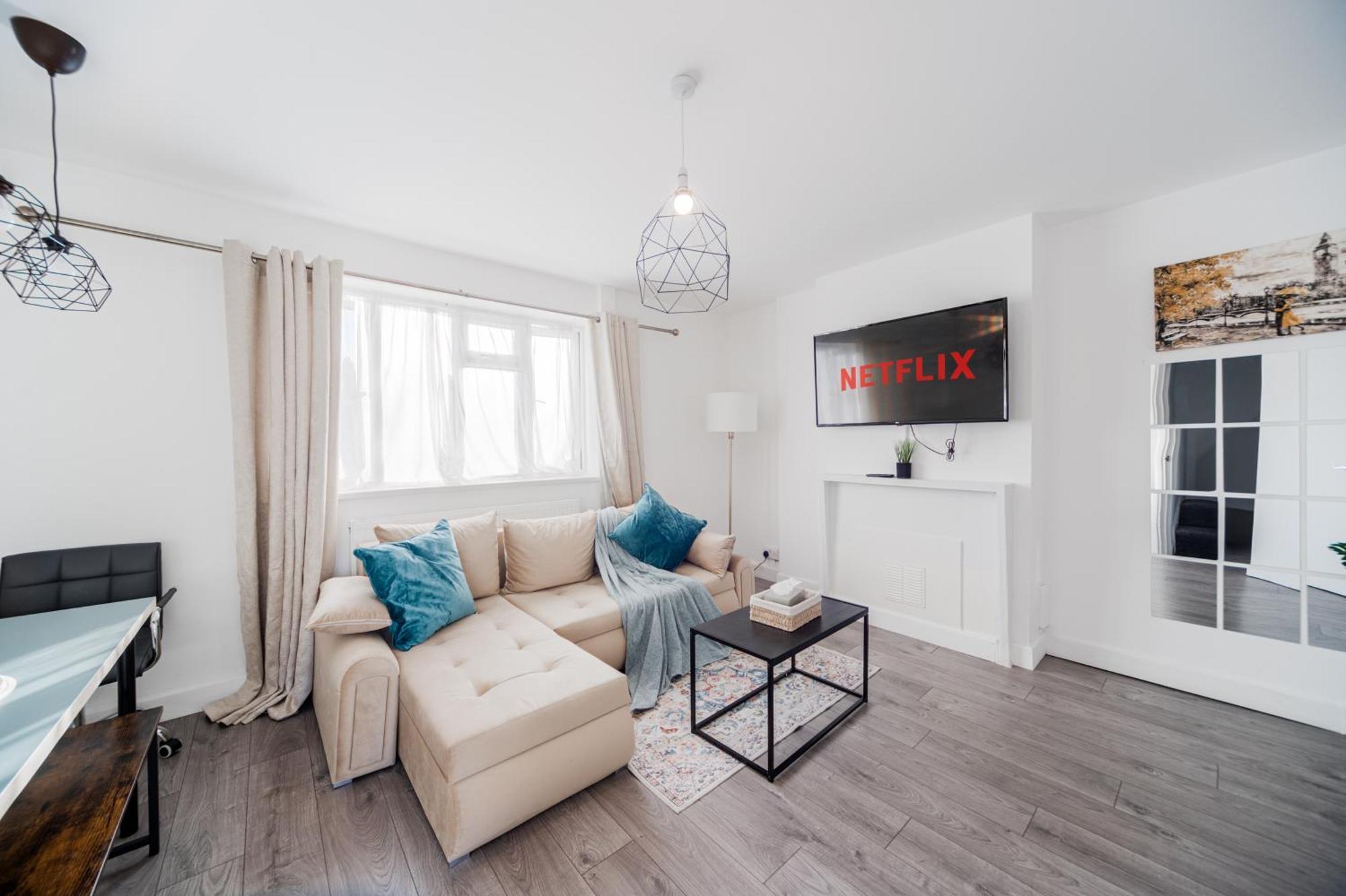 Apartment 3 Bedroom Flat In Greater