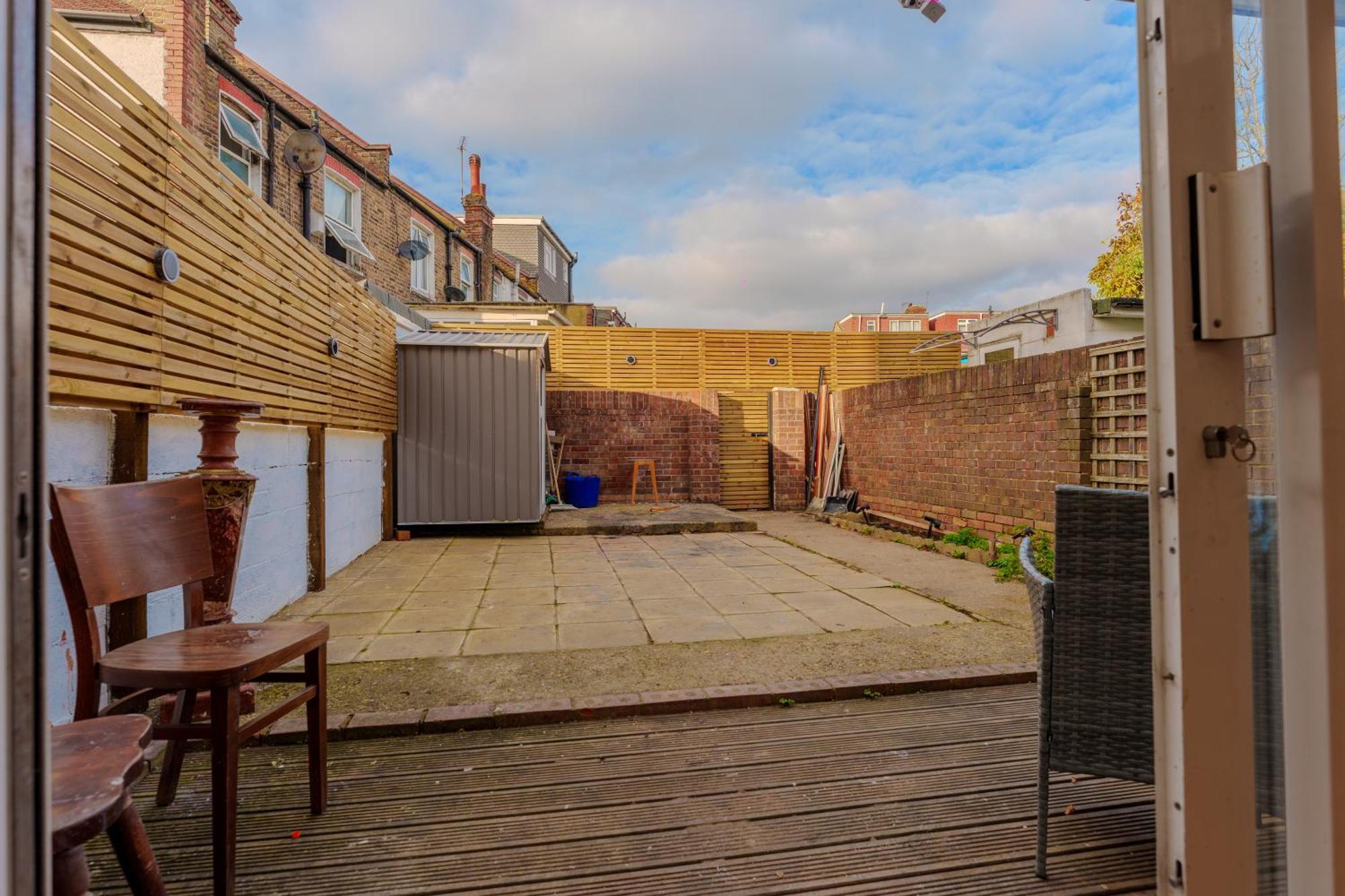Wembley Lovely 6 Bed House Sleeps Up To 14 Holiday home London