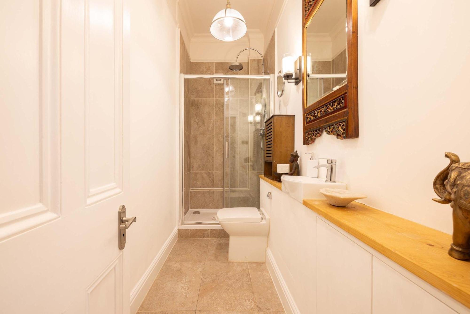 Apartment Light-filled 2-bedroom Chelsea London