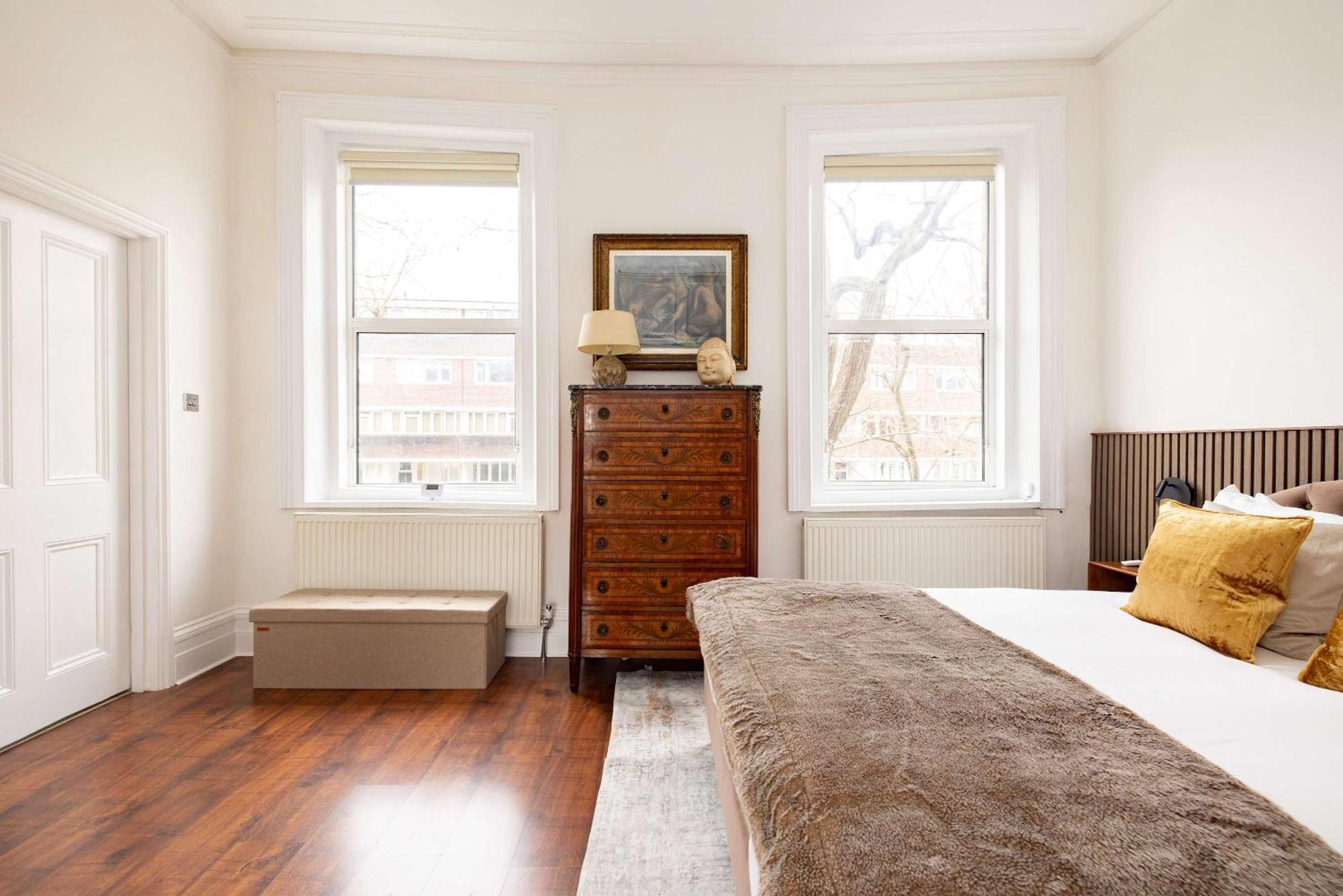 Apartment Light-filled 2-bedroom Chelsea *