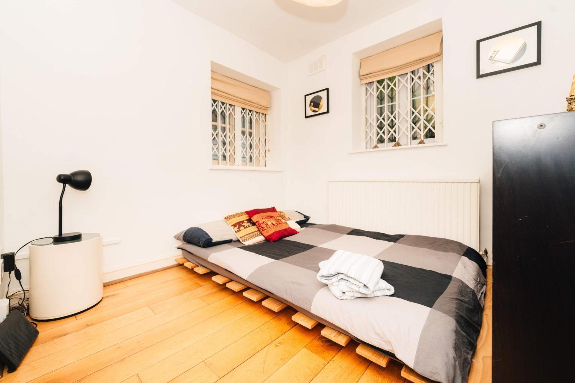 2 Bed Portobello Rd - Moments From Tube! Holiday home *