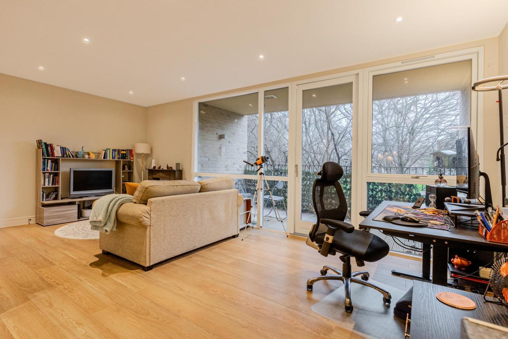 1br Flat W Balcony, 10min Elephant&castle Appartement Londen