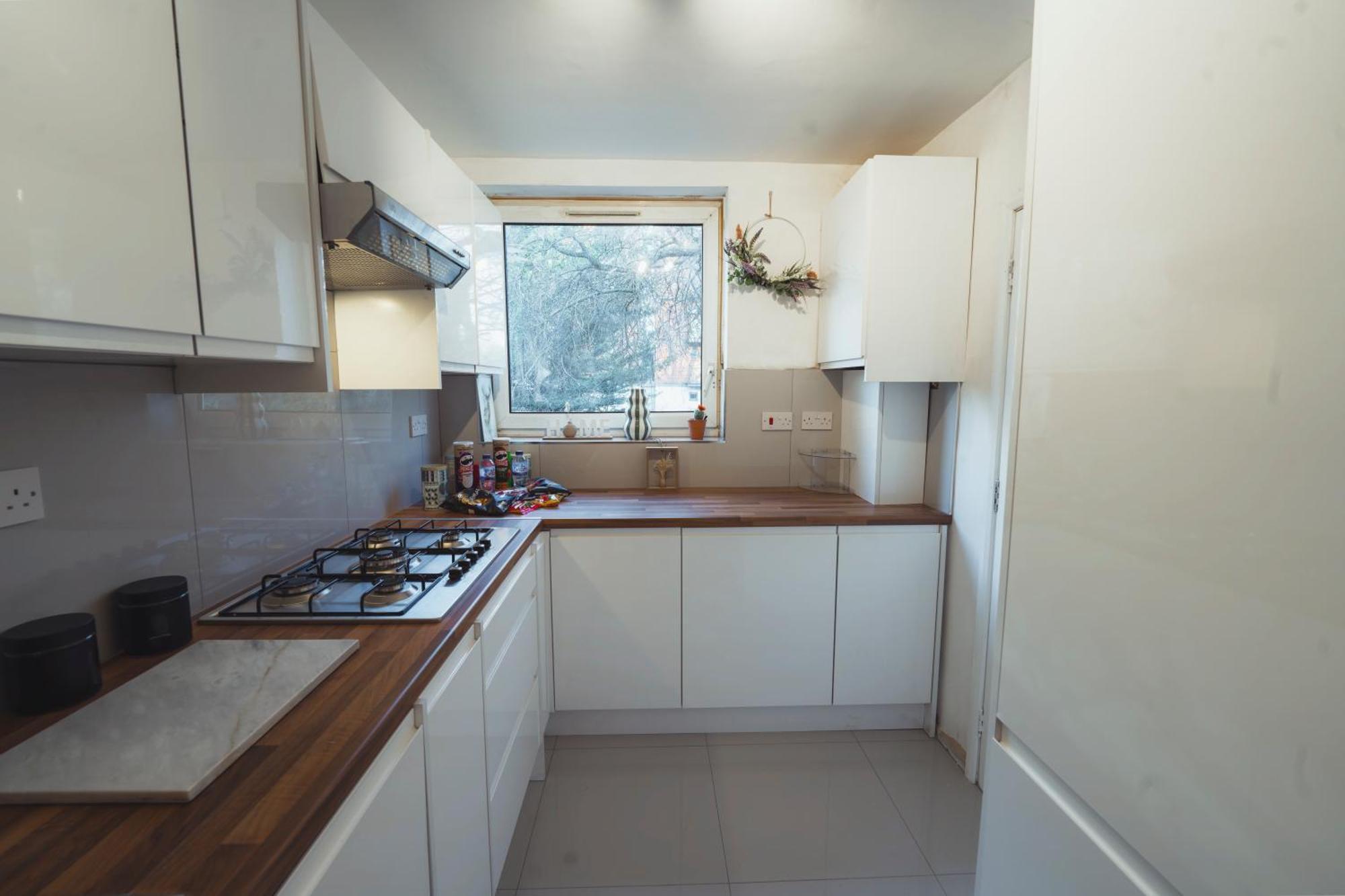 1 Bed-park View-balcony-wifi-pet Friendly London