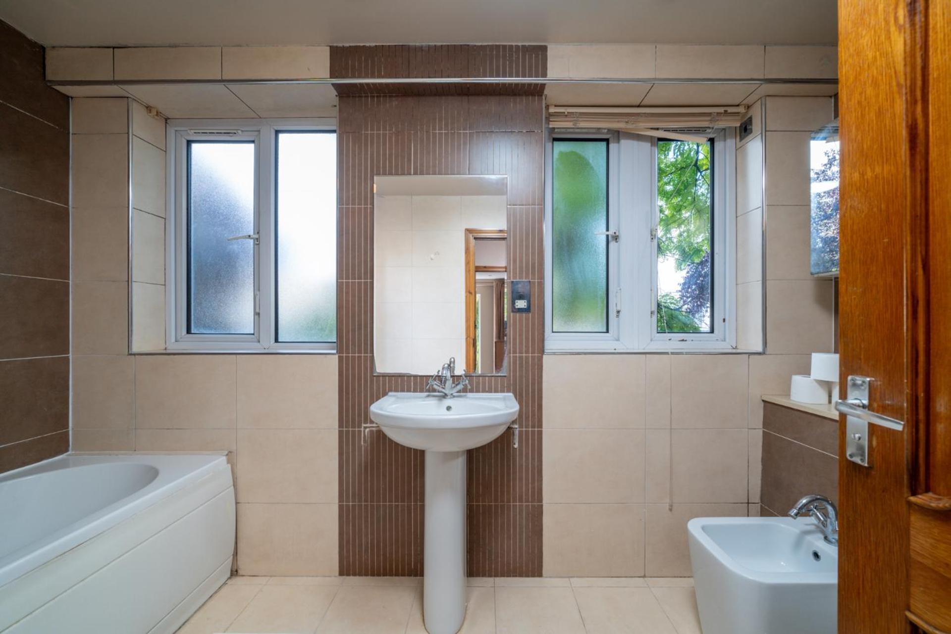 Apartment Beautiful 3 Bedroom Maisonette *
