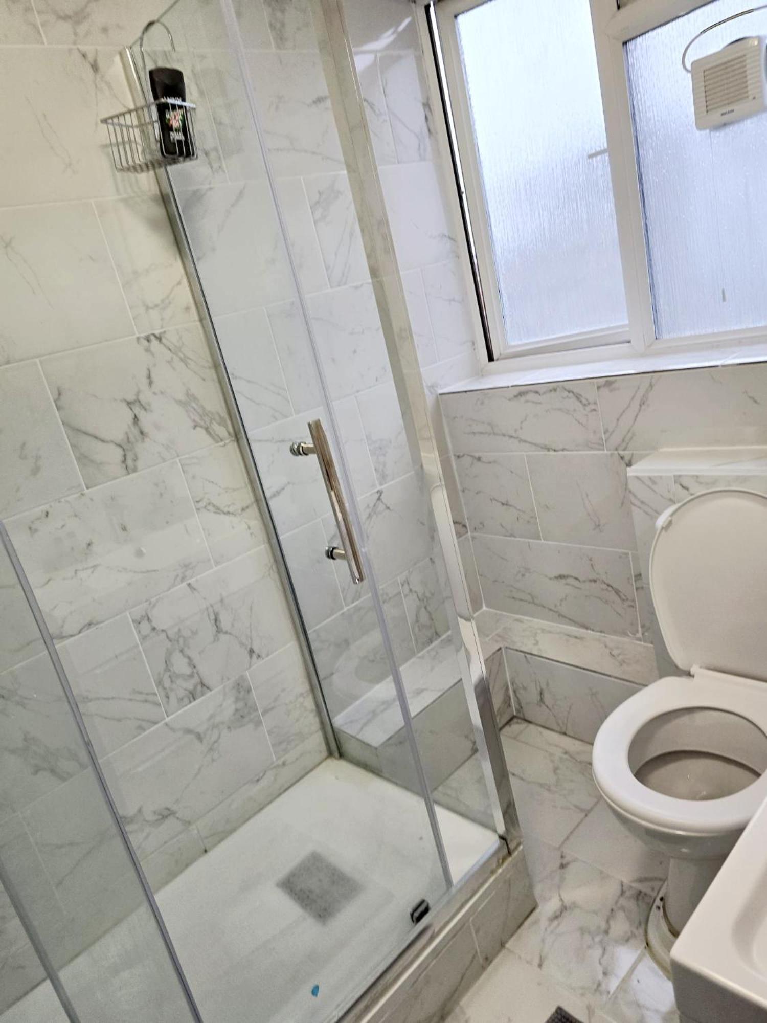 Newly Fitted 2 Bedroom Battersea Flat Apartment