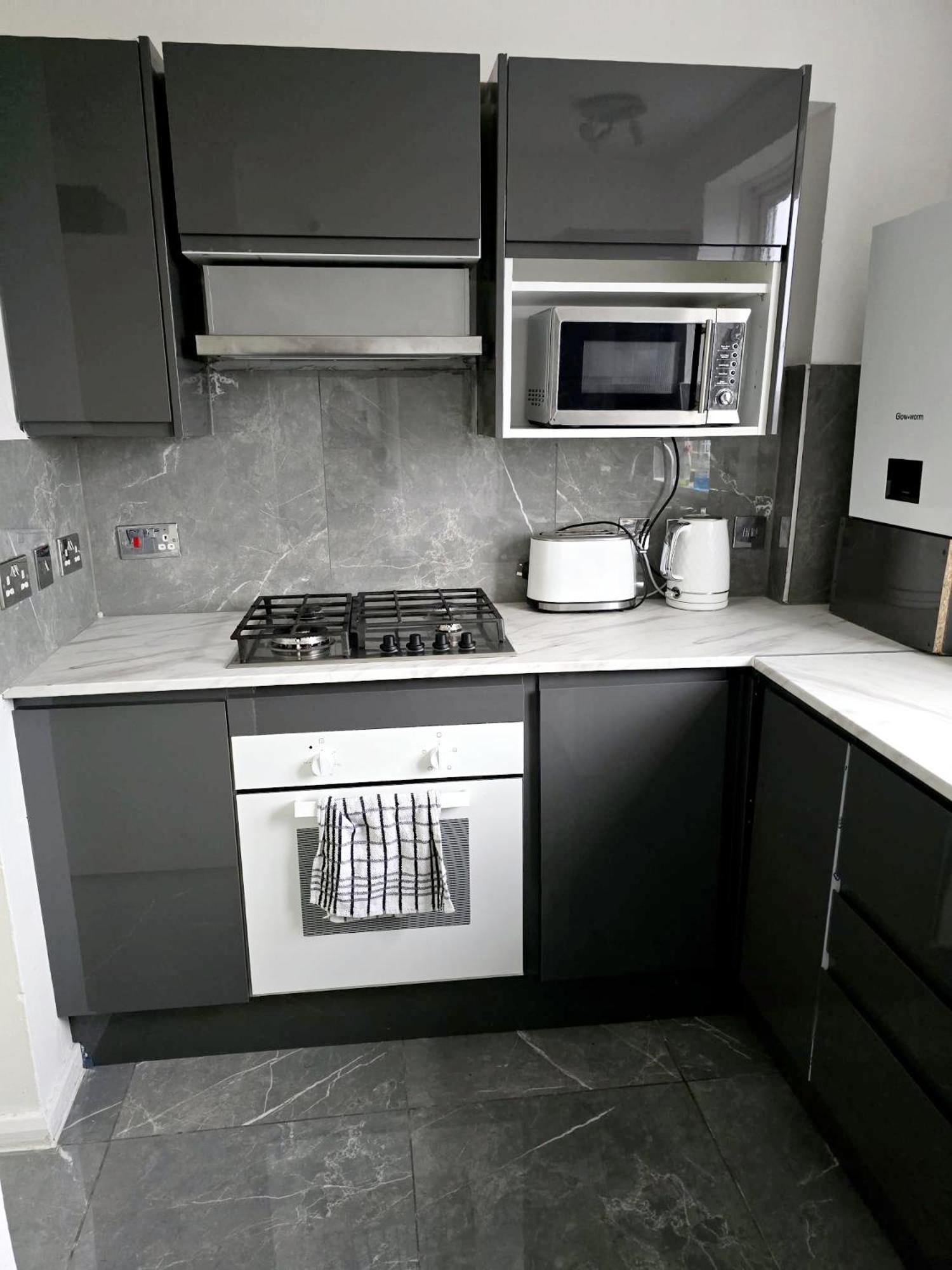Apartment Newly Fitted 2 Bedroom Battersea Flat