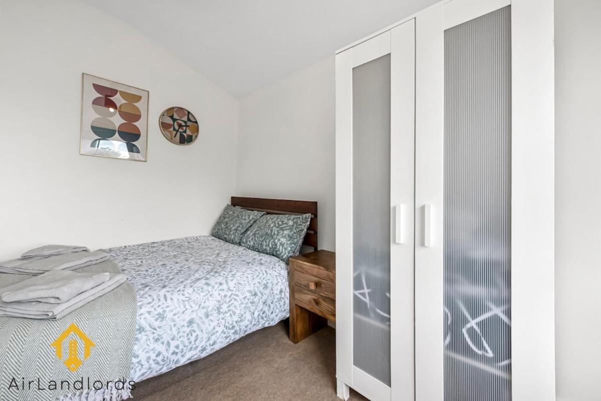 Apartment Exclusive 2 Bedroom Flat Near In Shepherds Bush
