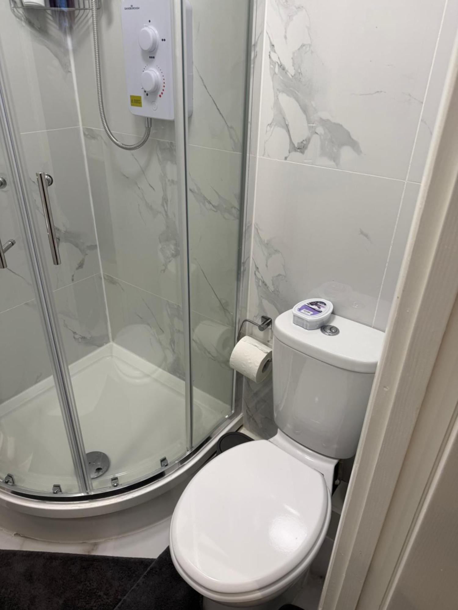 Luxury In Victoria, 7 Minutes Walk To Victoria Station, 2