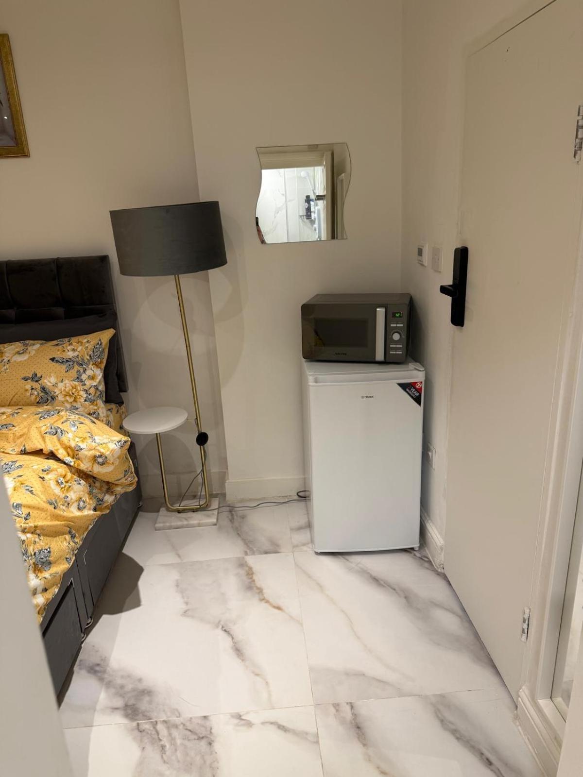 Luxury In Victoria, 7 Minutes Walk To Victoria Station, 1 London