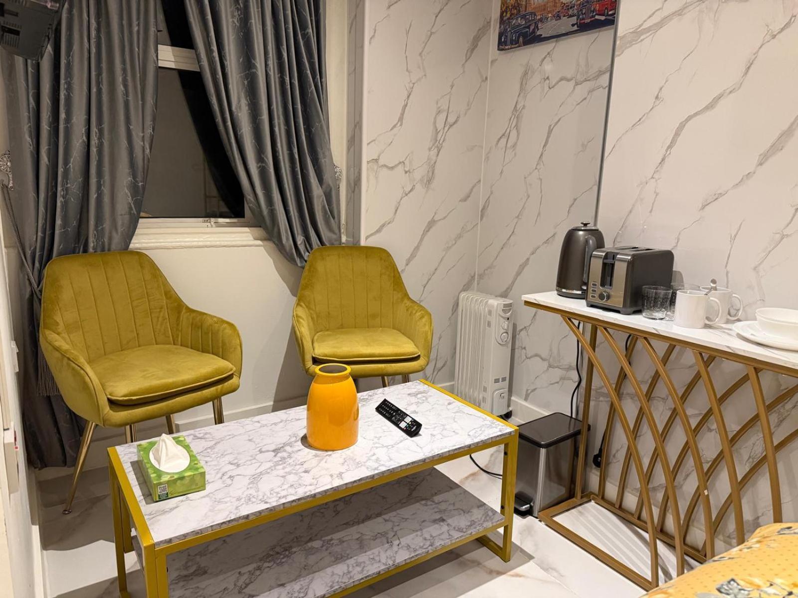 Luxury In Victoria, 7 Minutes Walk To Victoria Station, 1