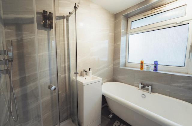 1 Bed-park View-balcony-wifi-pet Friendly * London