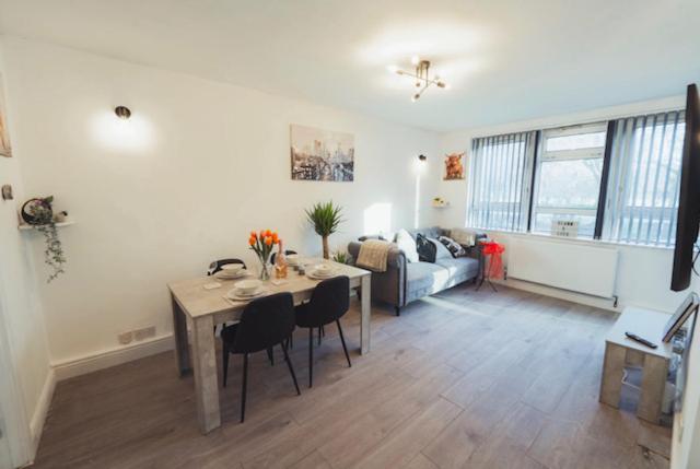 1 Bed-park View-balcony-wifi-pet Friendly Apartment