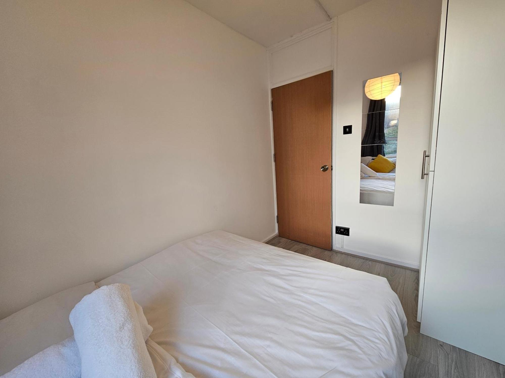 Guest house E1 London
