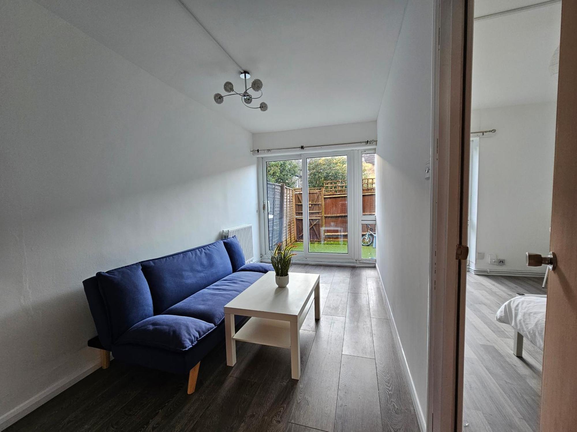 E1 Guest house London