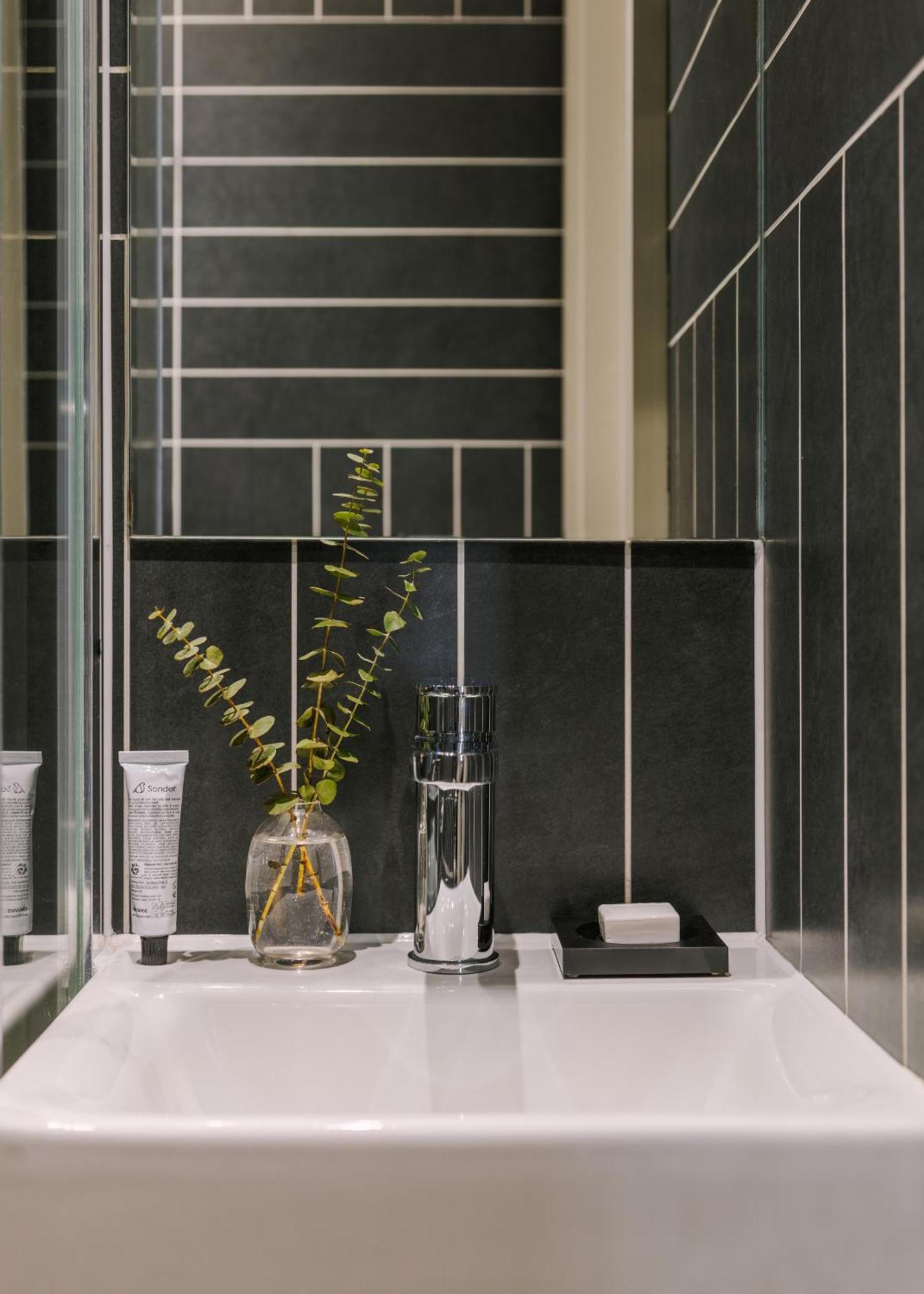 Hotel The Gilbert South Kensington, Sonder By Marriott Bonvoy London