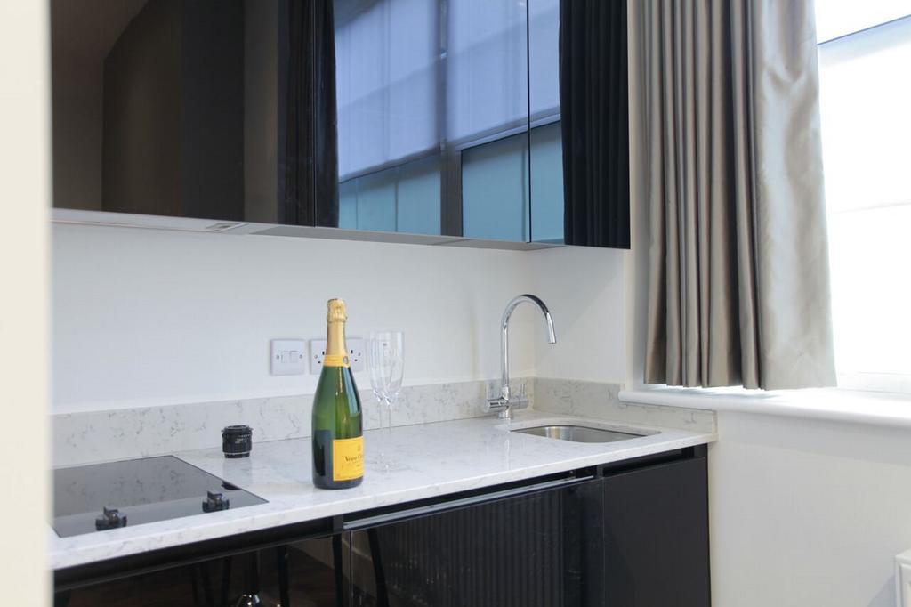 Valet Golden Square *