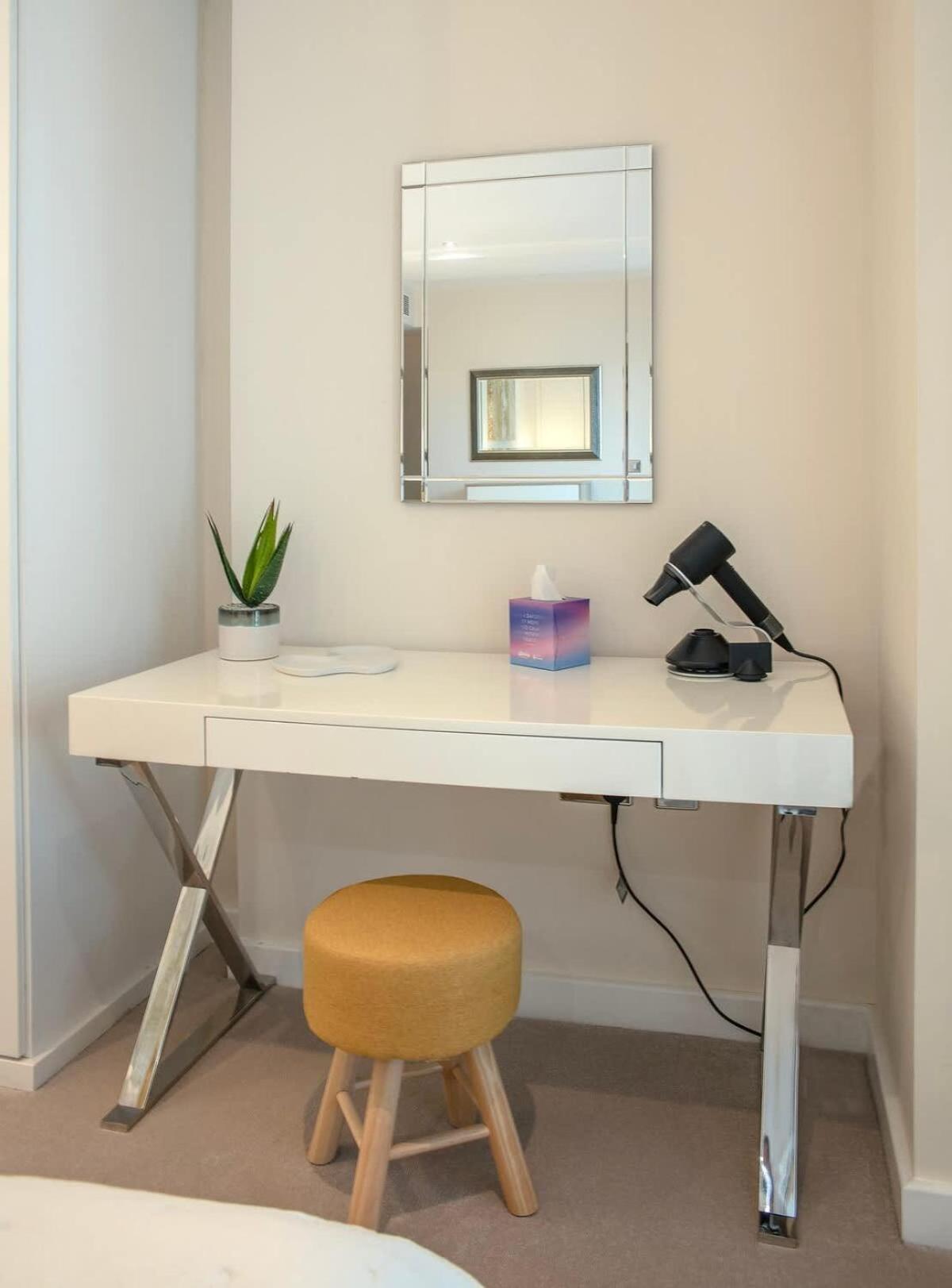 Apartment Westminster 2 Bed 2 Bath *