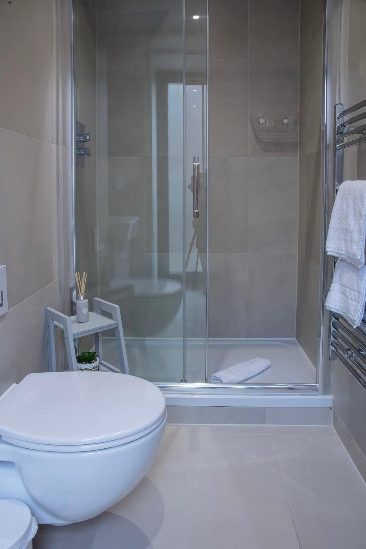 Westminster 2 Bed 2 Bath *