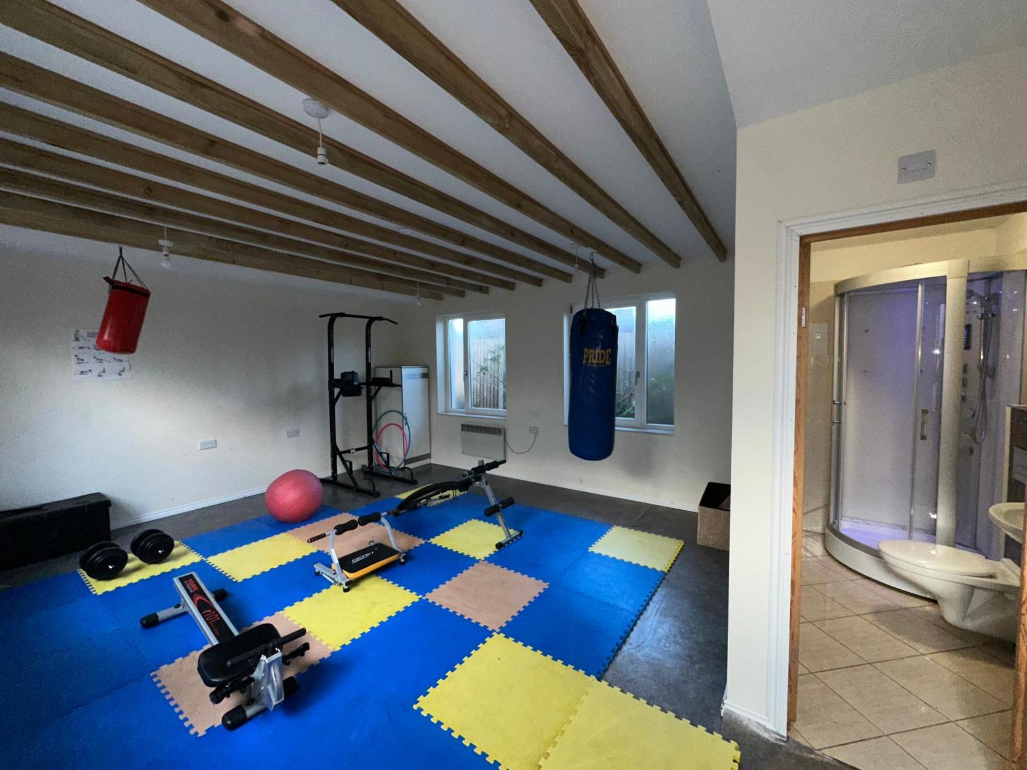 North A Spacious 7 Bedroom House Accommodating Up To 18 People Complete With Own Gym And Table Tennis Feriehus *