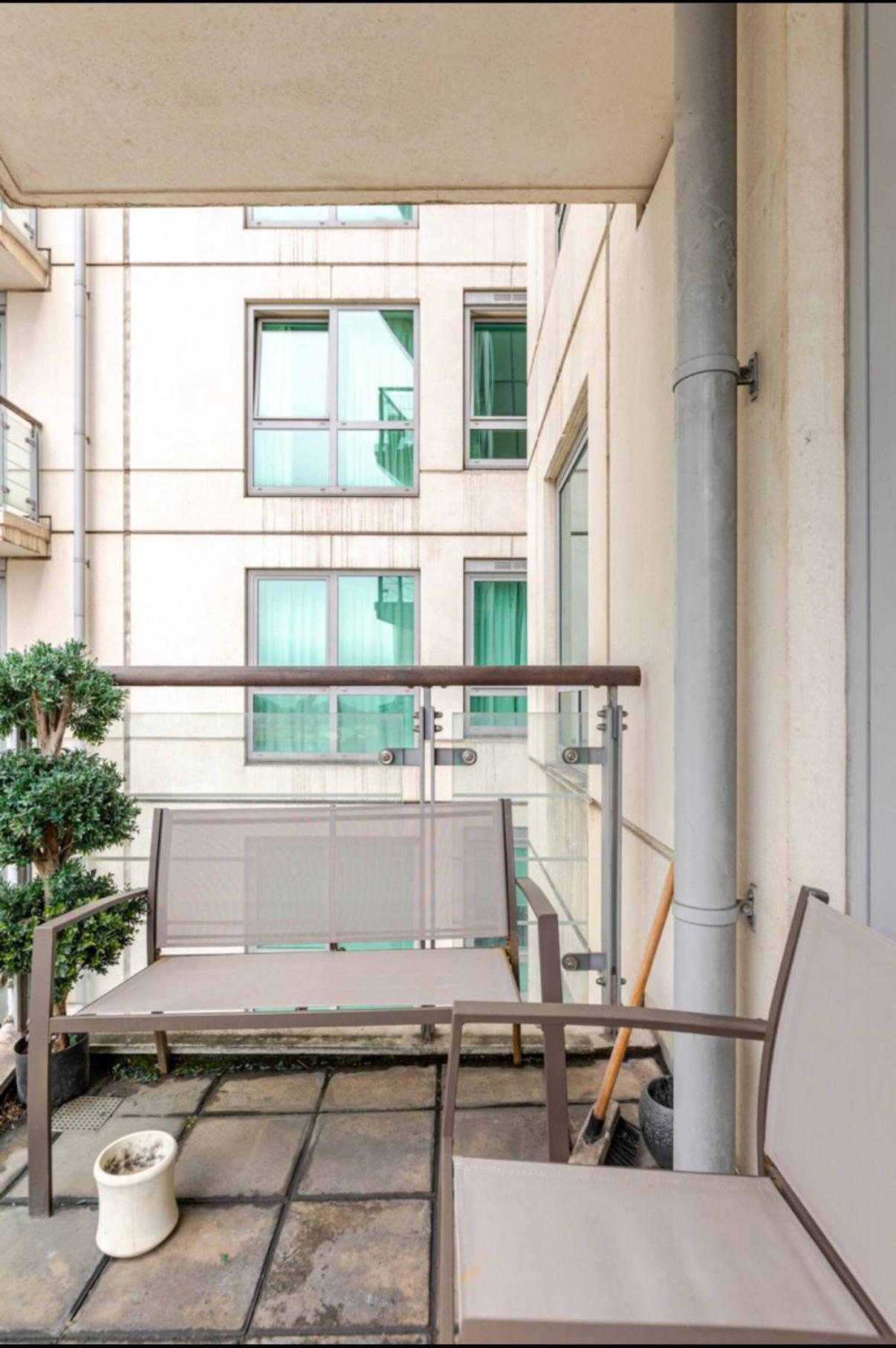 Apartment Fountain House Flat