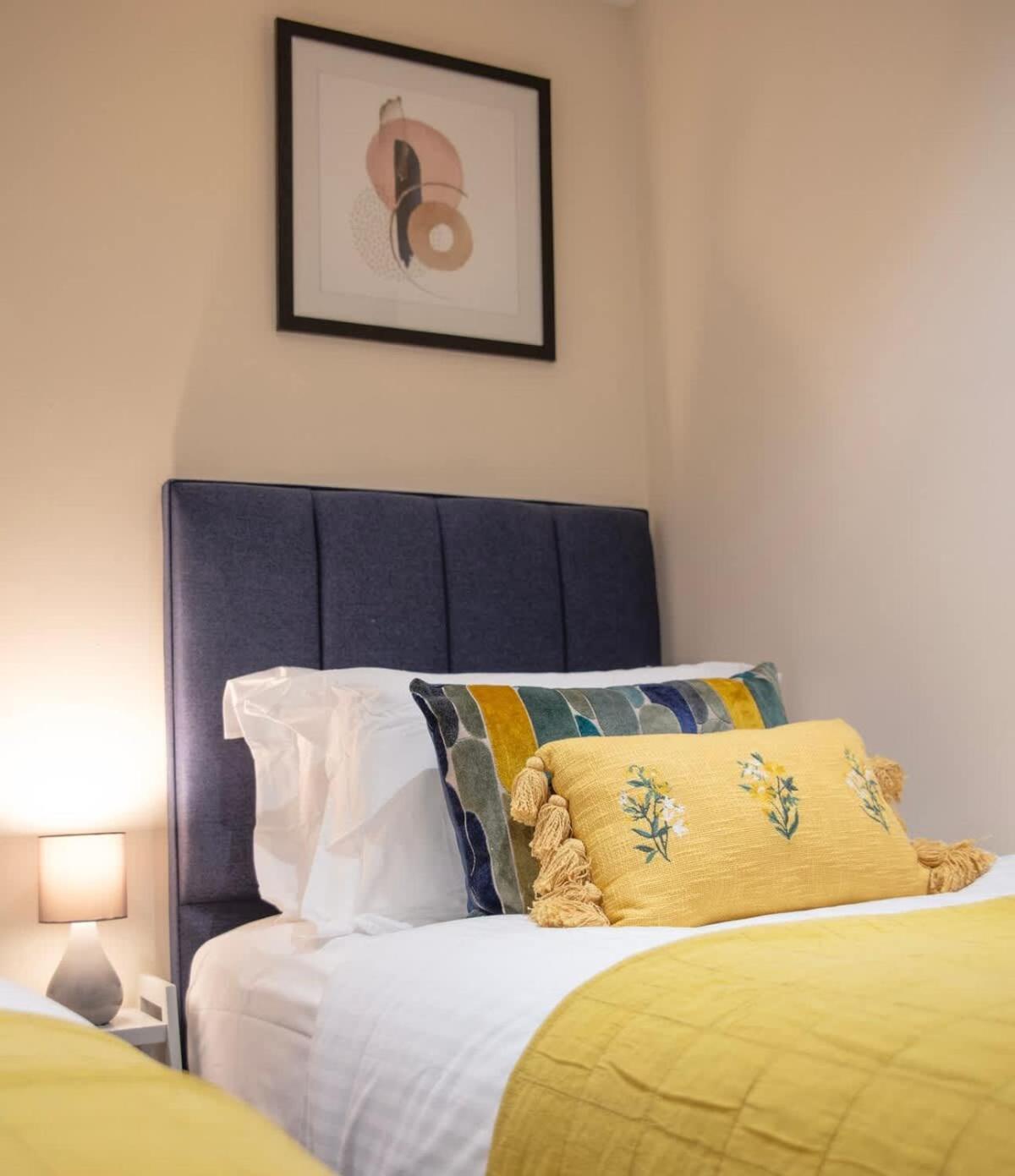 Westminster Two Bed One Bath Sleeps 5 Londen