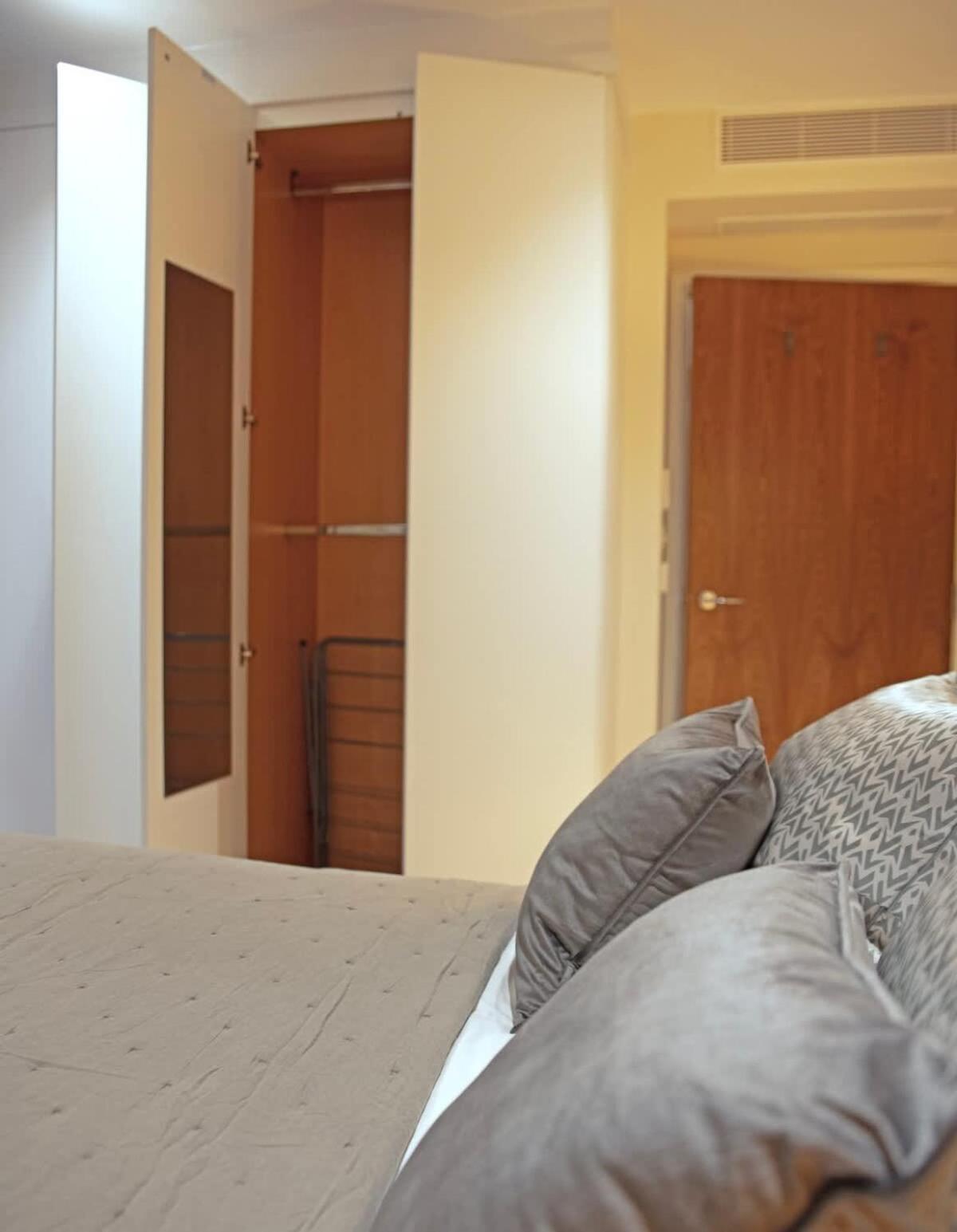 Westminster Two Bed One Bath Sleeps 5 * Londen