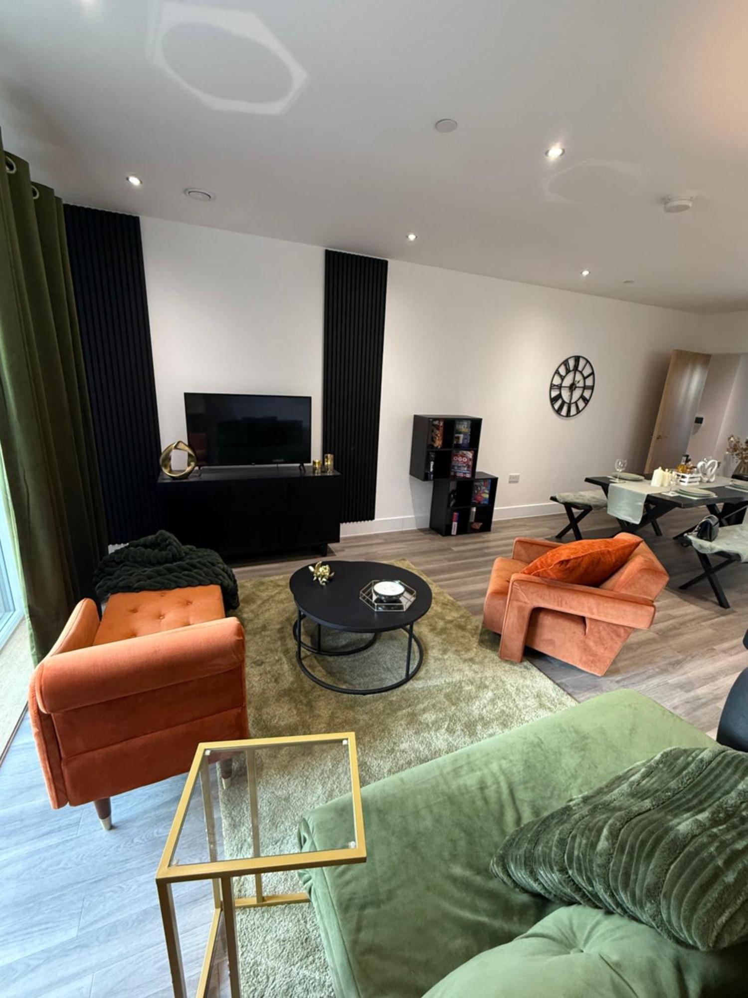 Stunning 2 Bed In Royal Wharf Next To Excel & Airport London