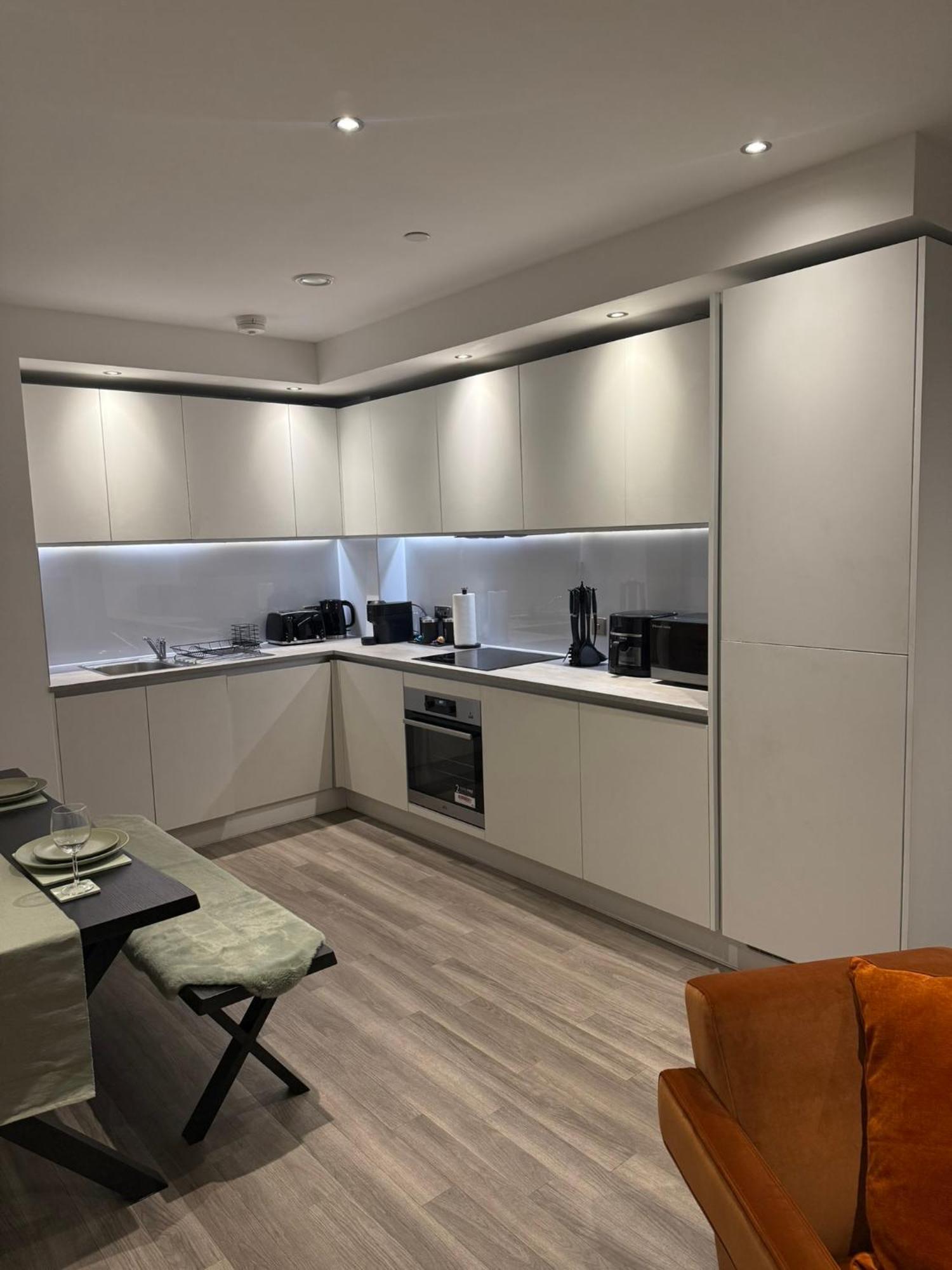 Stunning 2 Bed In Royal Wharf Next To Excel & Airport London