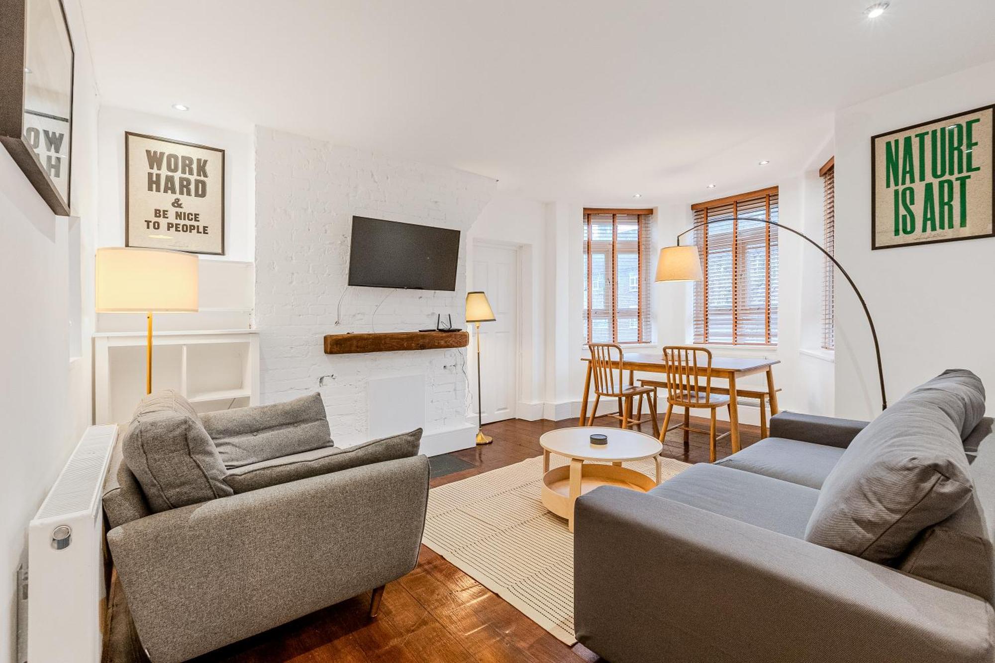 Apartment Lovely 3br Flat W Parking, 10min Homerton Station London
