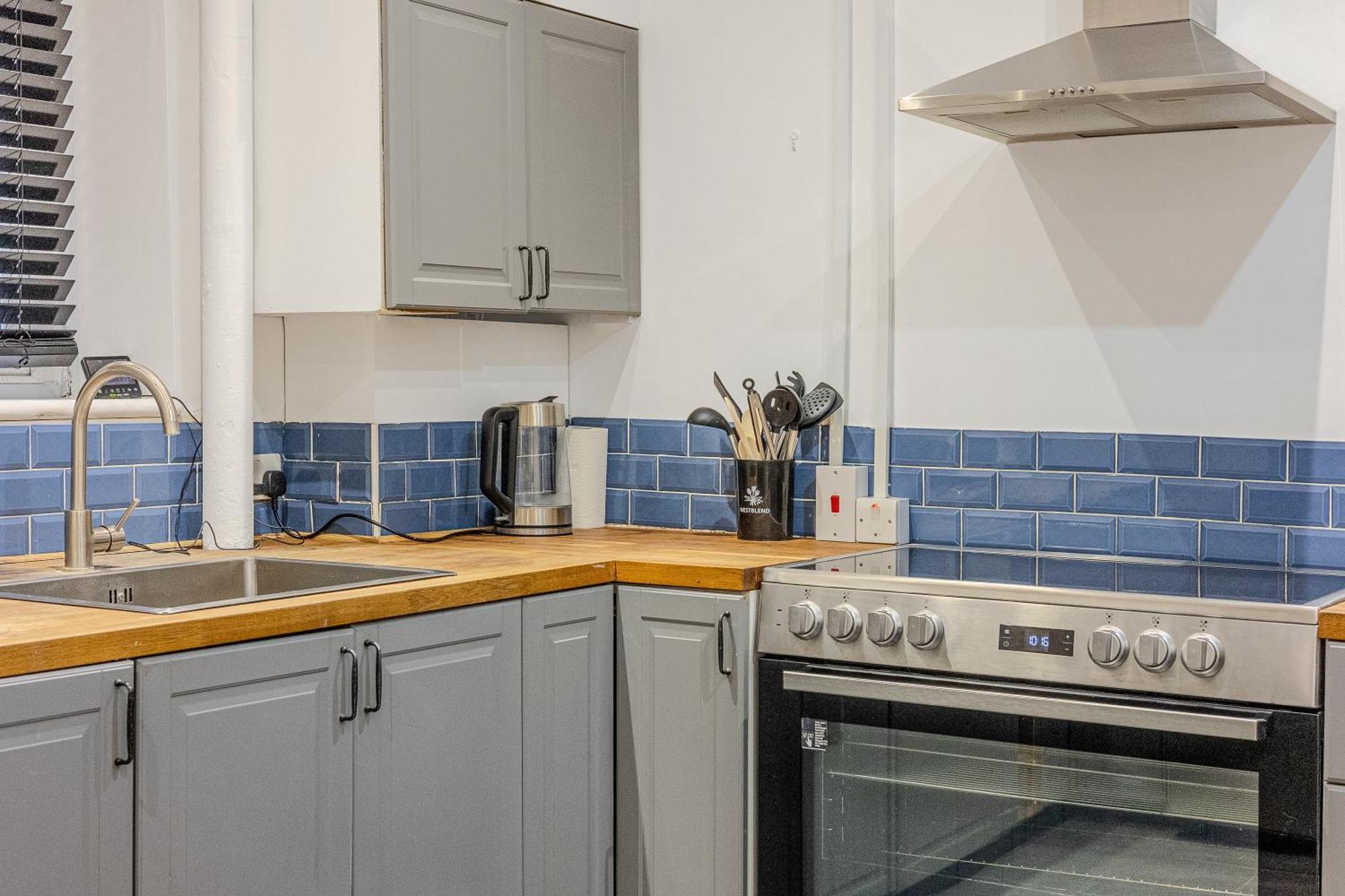 Lovely 3br Flat W Parking, 10min Homerton Station Apartment *