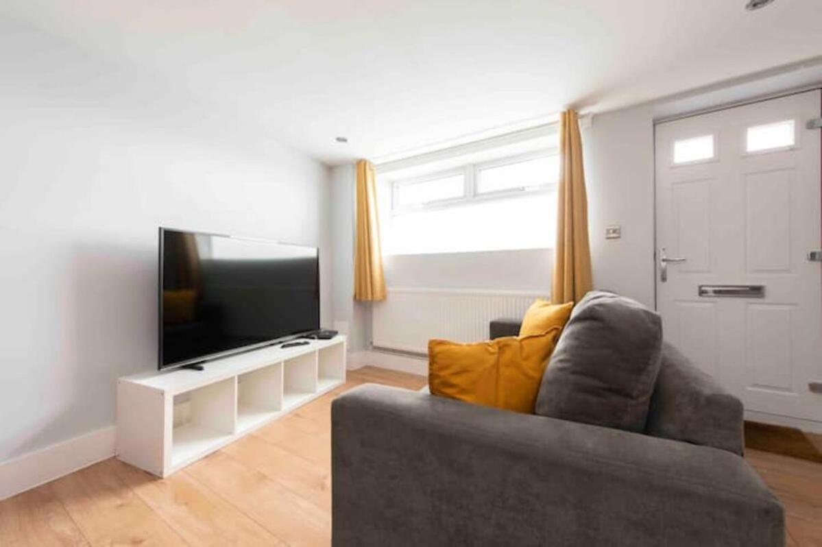 Apartment 2 Bed House In Woolwich *