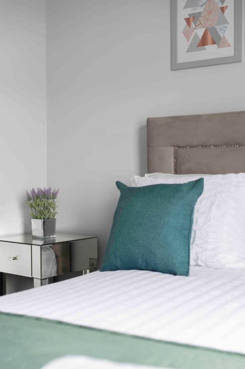 2 Bed House In Woolwich * London